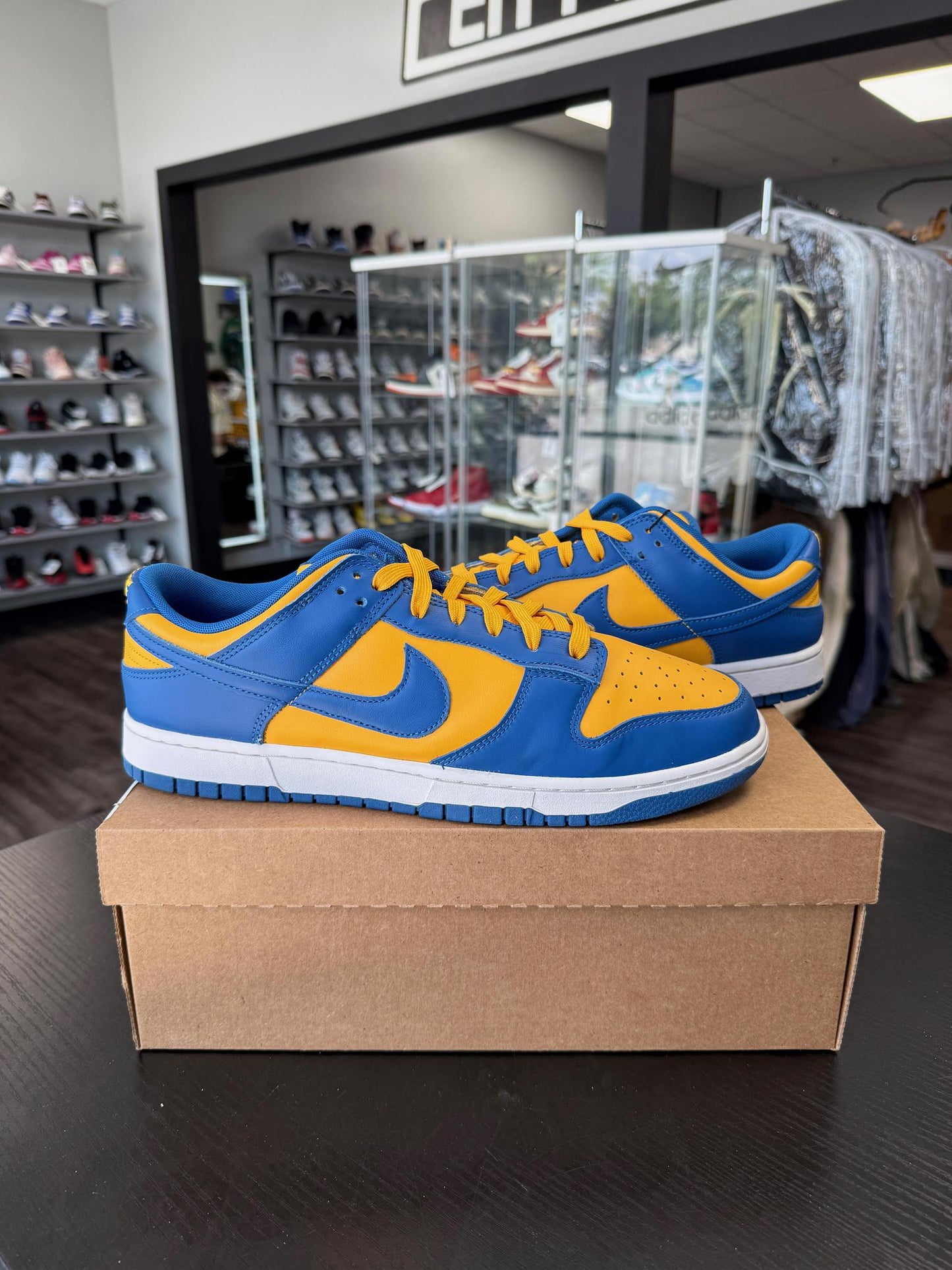 Nike Dunk Low "UCLA" Used Size 13