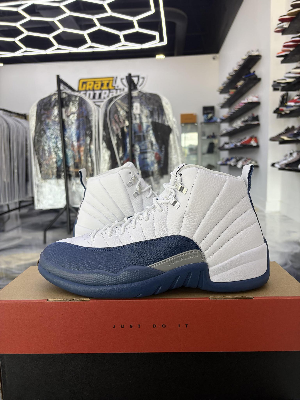 Jordan 12 "French Blue" Used Size 9.5