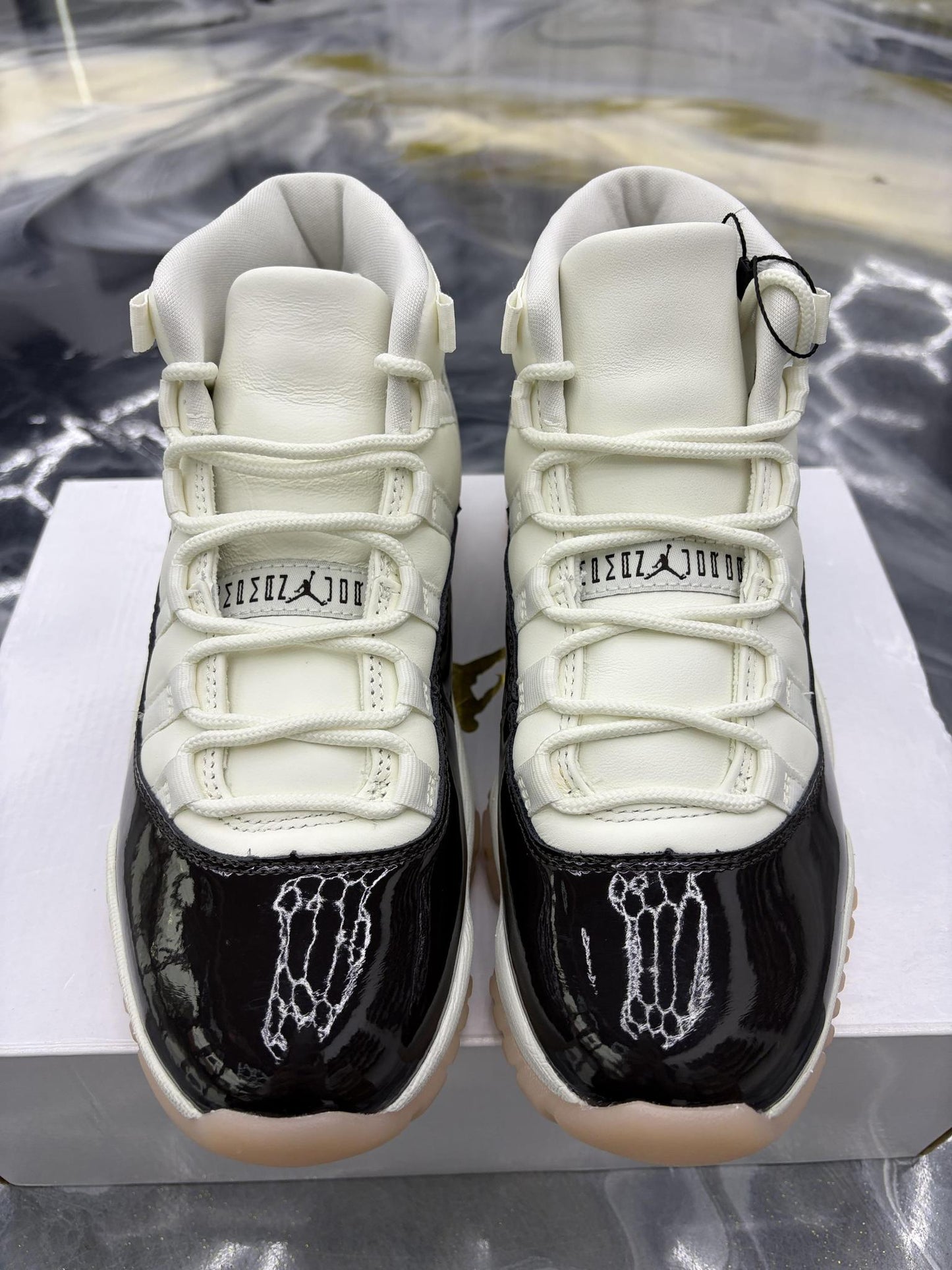 Jordan 11 "Neapolitan" Used Size 5.5Y/7W