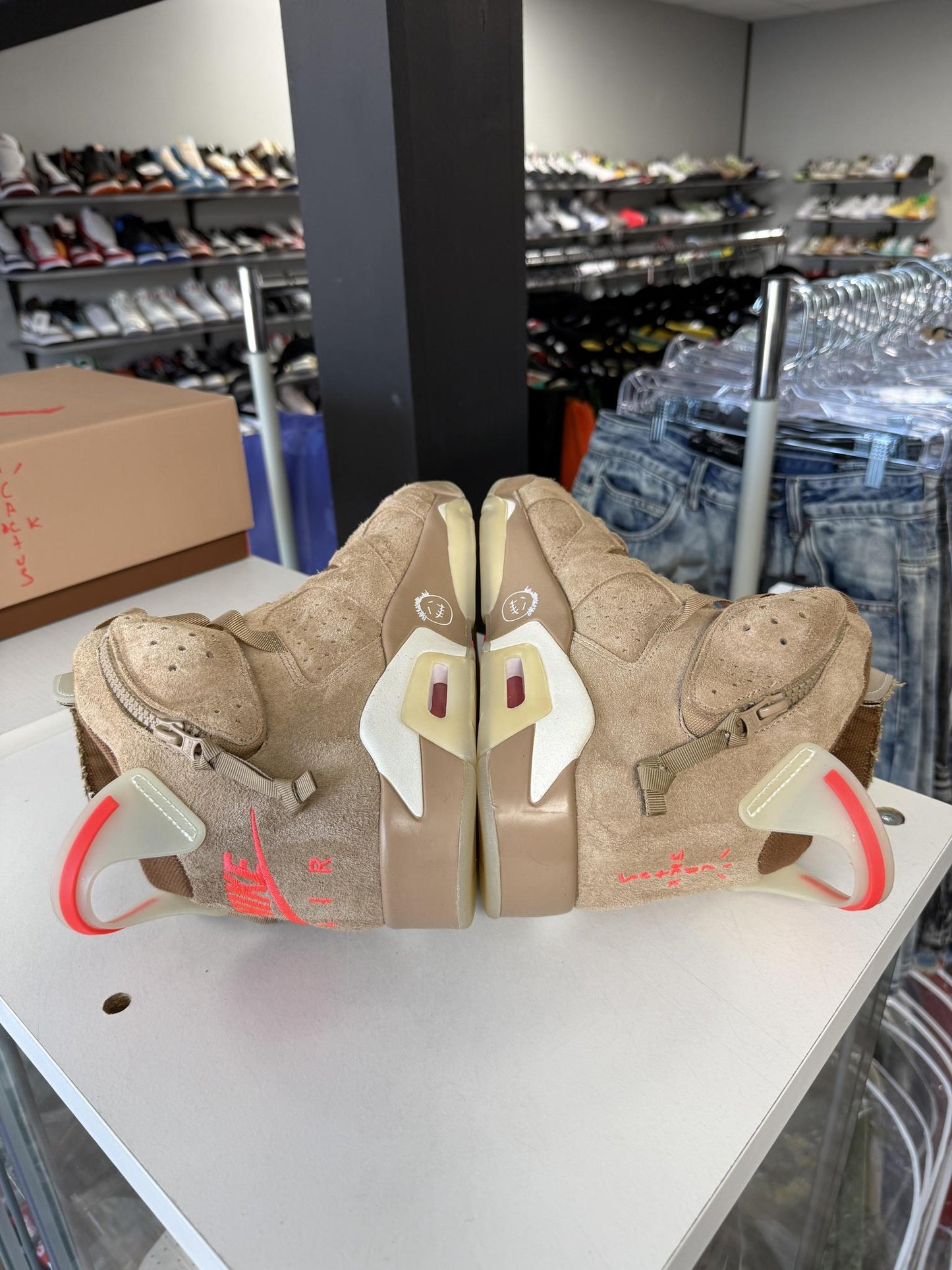 Jordan 6 Travis Scott "British Khaki" Used Size 13