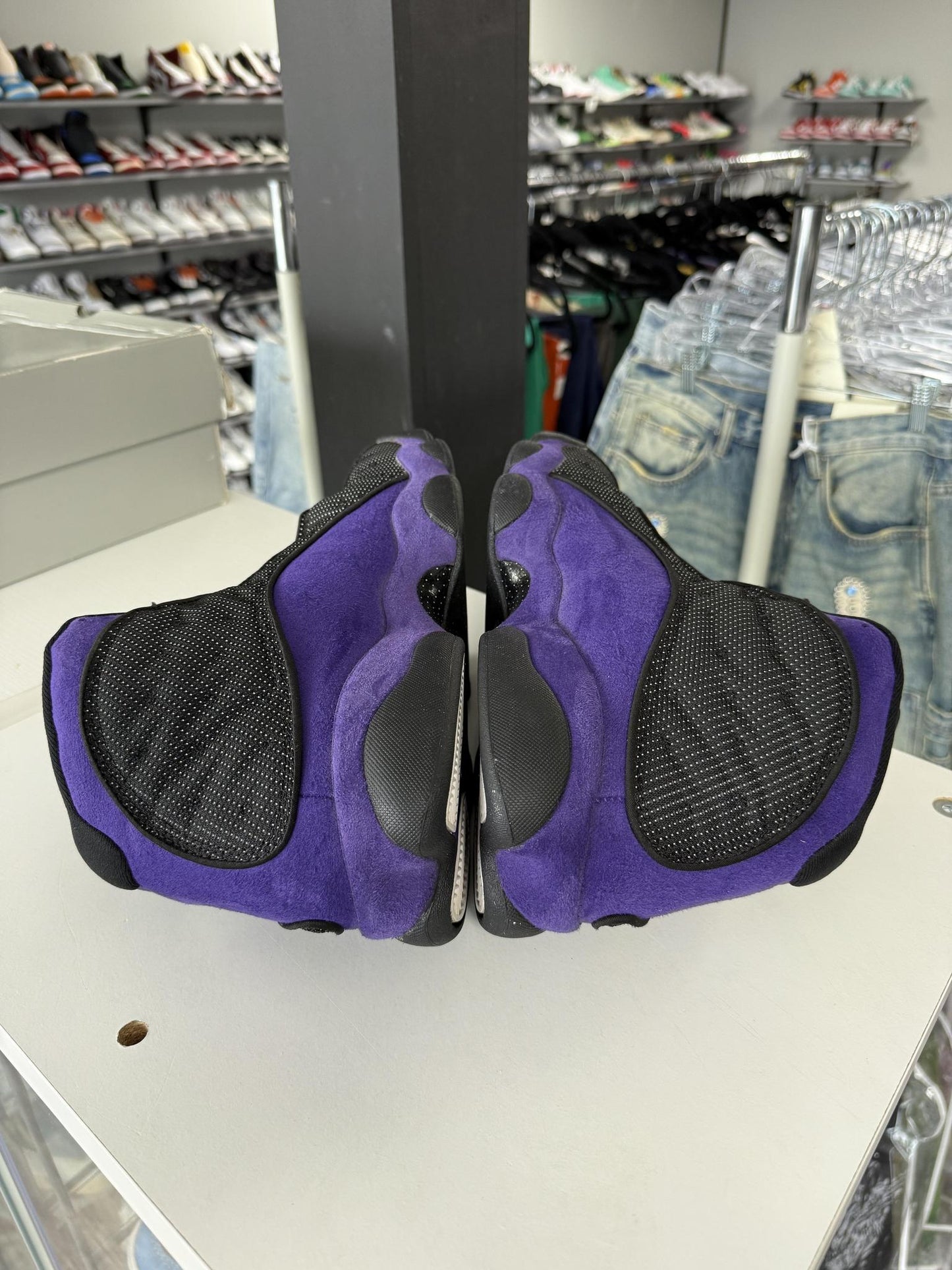 Jordan 13 "Court Purple" Used Size 12.5