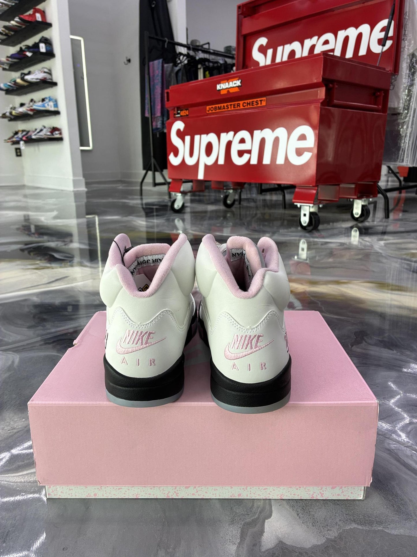 Jordan 5 "Medium Soft Pink" Used Size 11.5