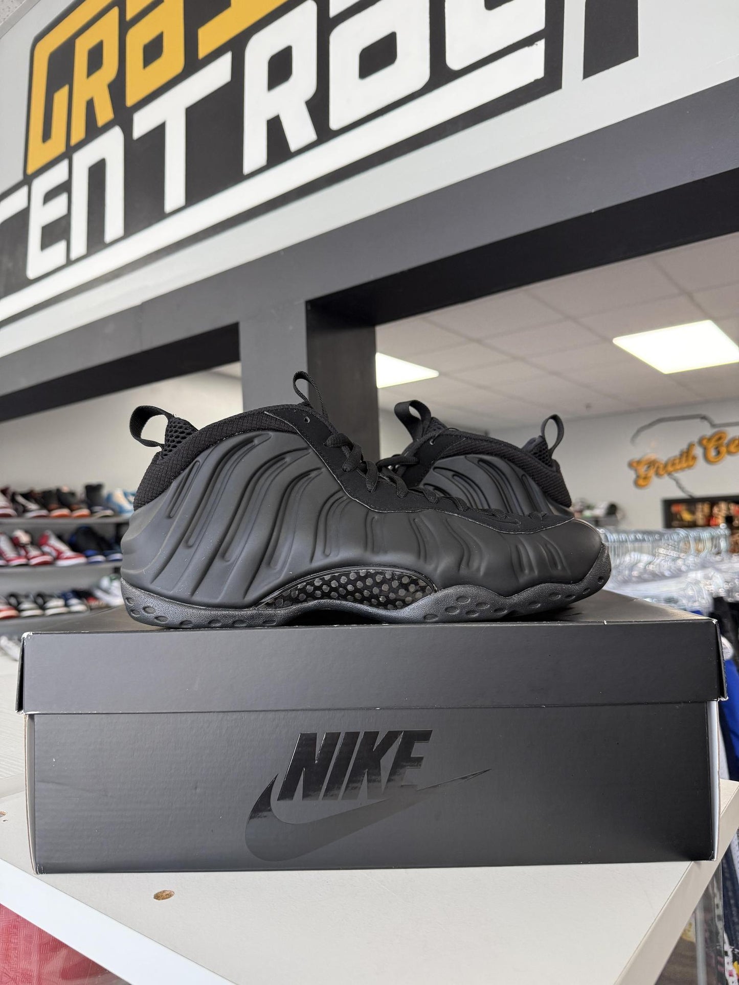 Nike Foamposite One "Anthracite" Used Size 11