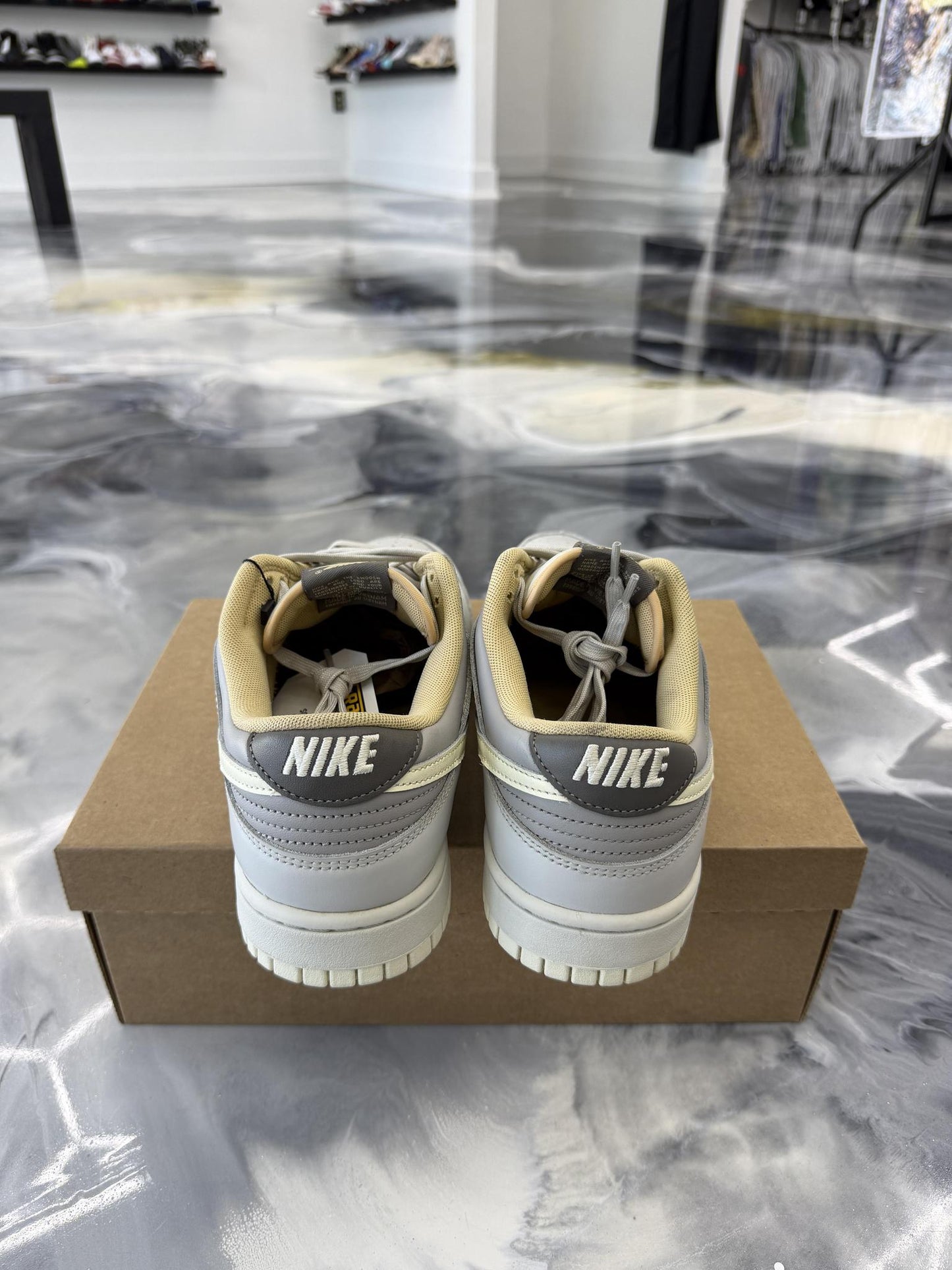 Nike Dunk Low "Light Bone" Used Size 11