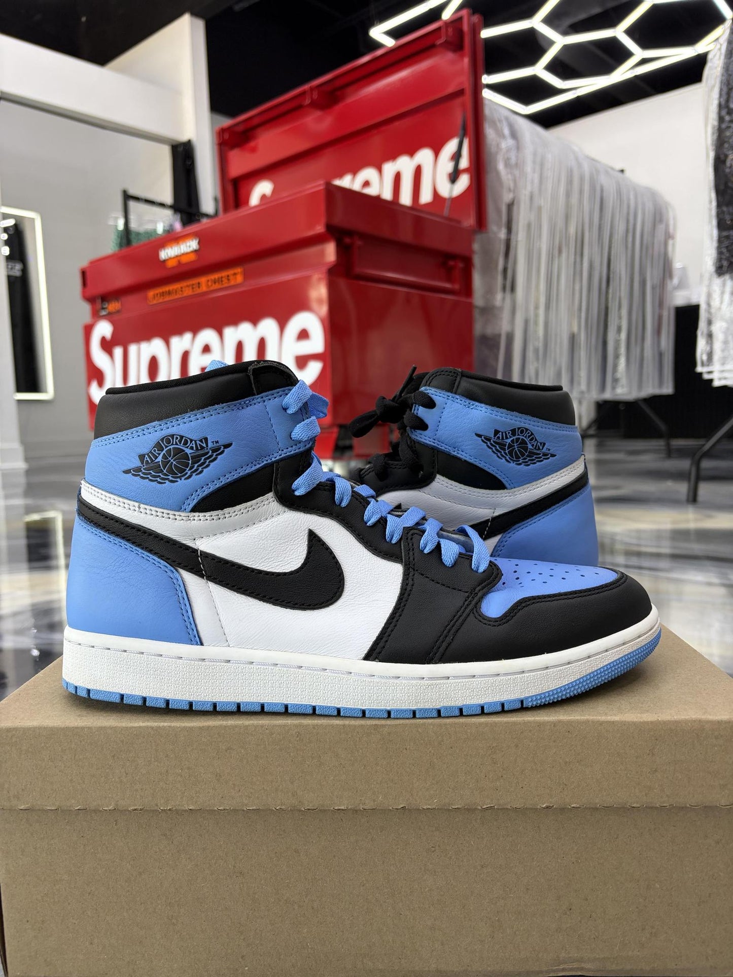 Jordan 1 "UNC Toe" Used Size 10.5