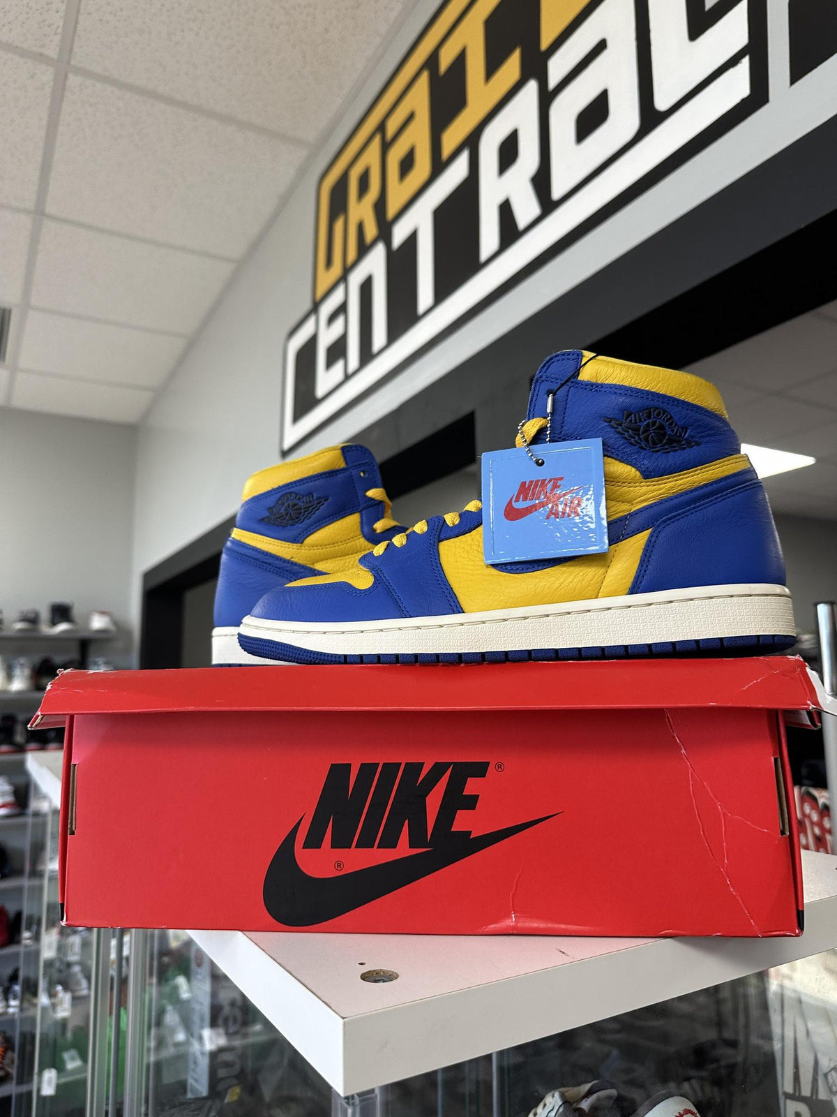 Jordan 1 "Laney" Size 10 Used