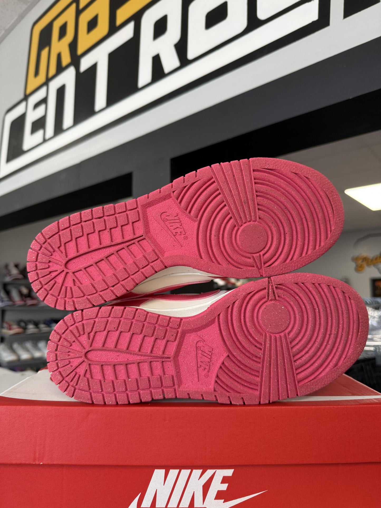 Nike Dunk Low "Aster Pink" UsedSize 6.5Y/8W