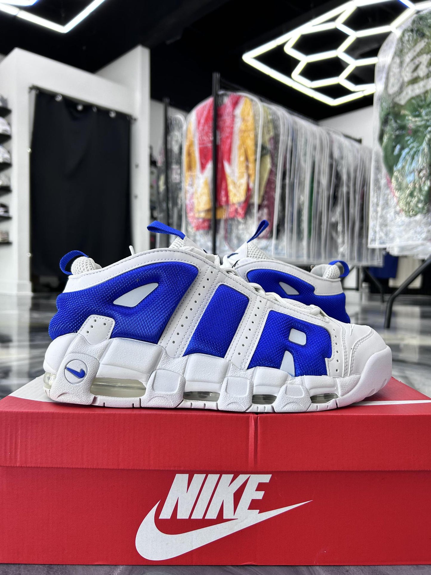 Nike Air Uptempo "Hyper Royal" Used Size 10.5