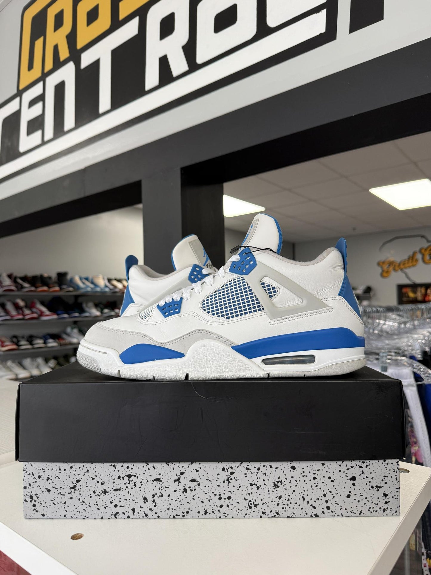 Jordan 4 "Military Blue" Used Size 12