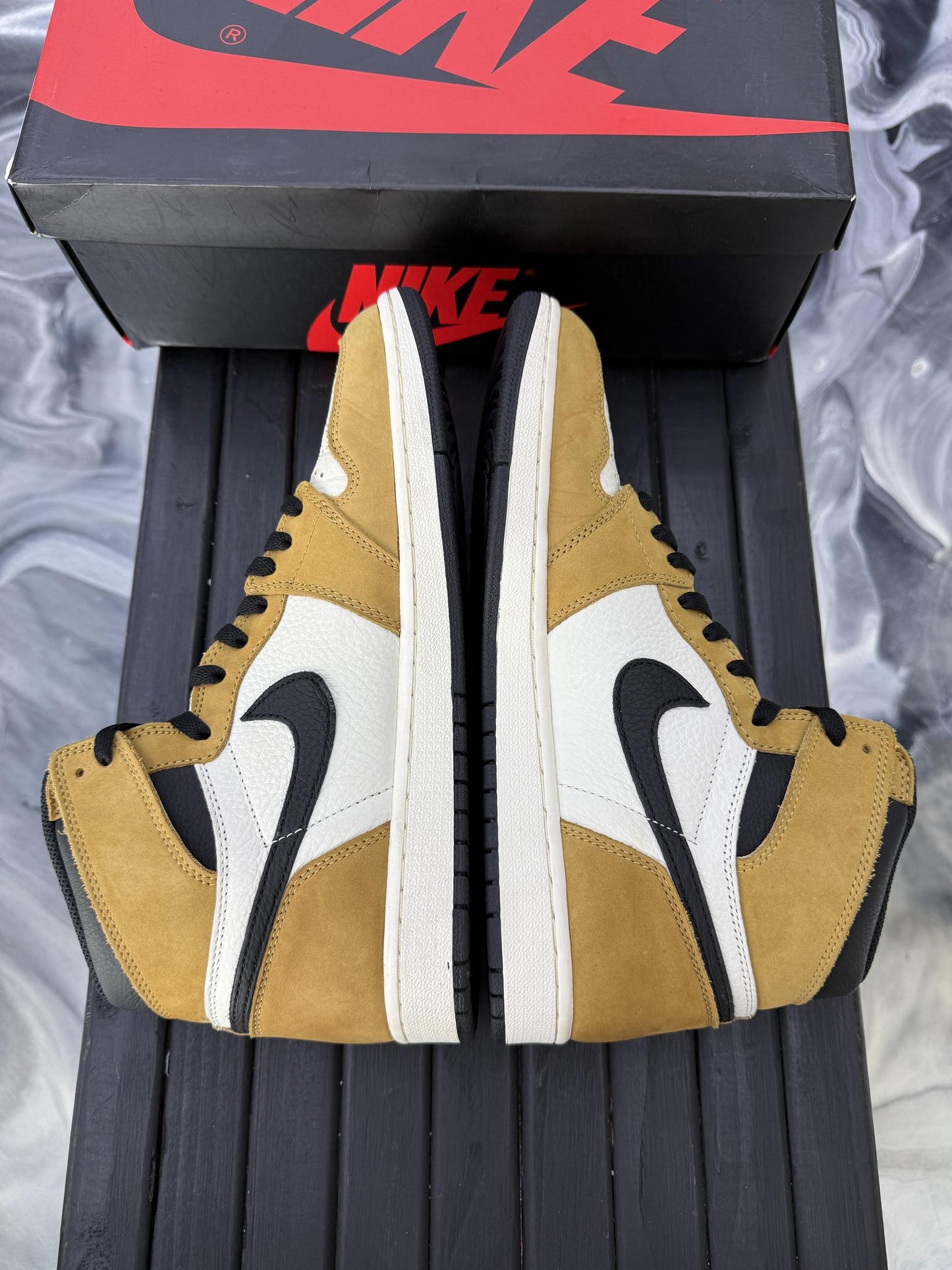 Jordan 1 "Rookie Of The Year" Used Size 11