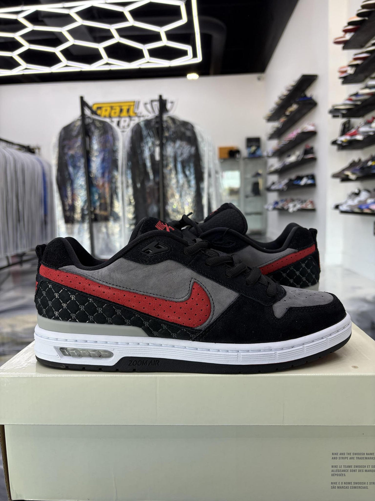 Nike Paul Rodriguez Zoom Low "Bred" Used Size 9.5