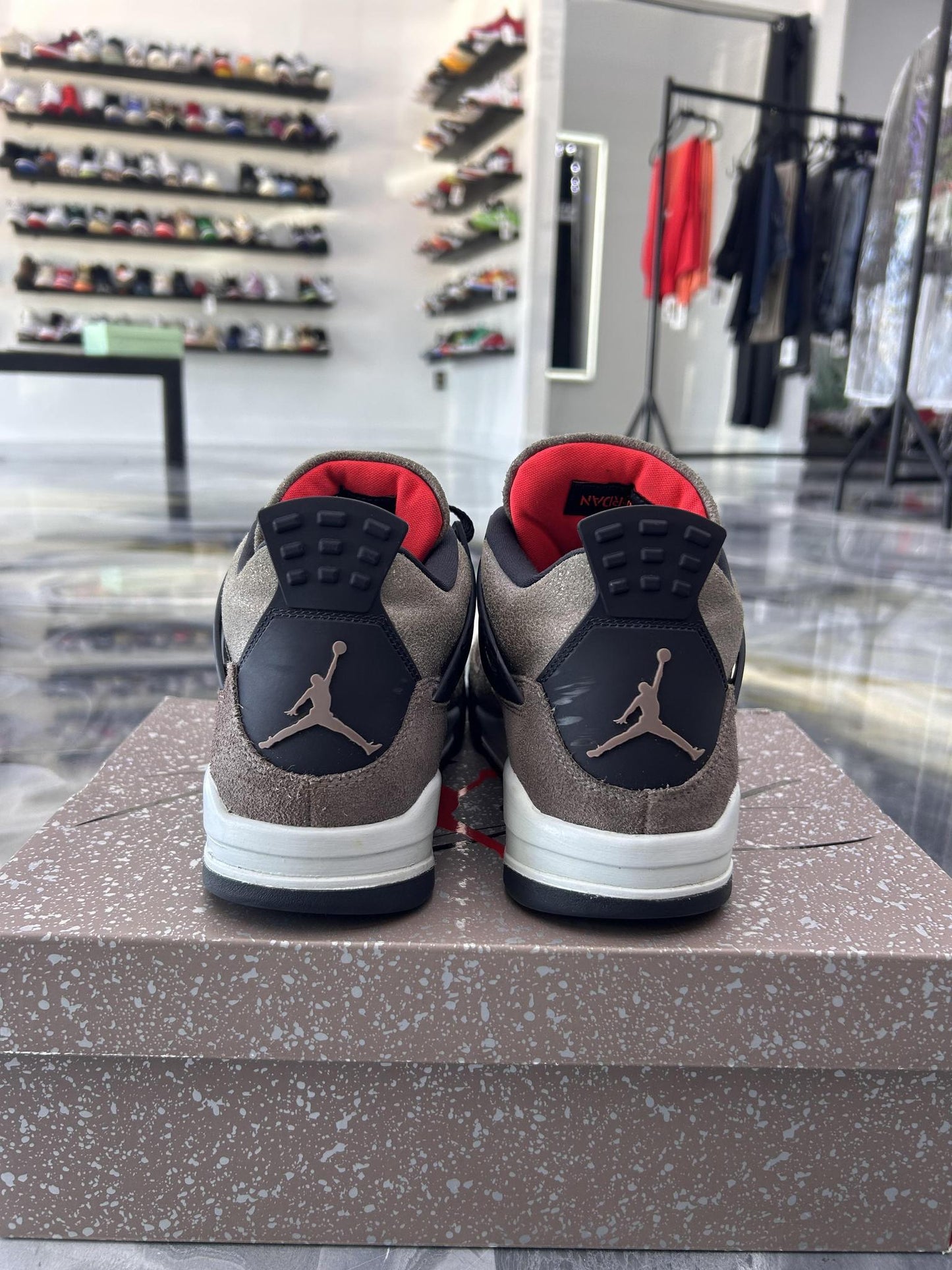 Jordan 4 "Taupe Haze" Used Size 9.5