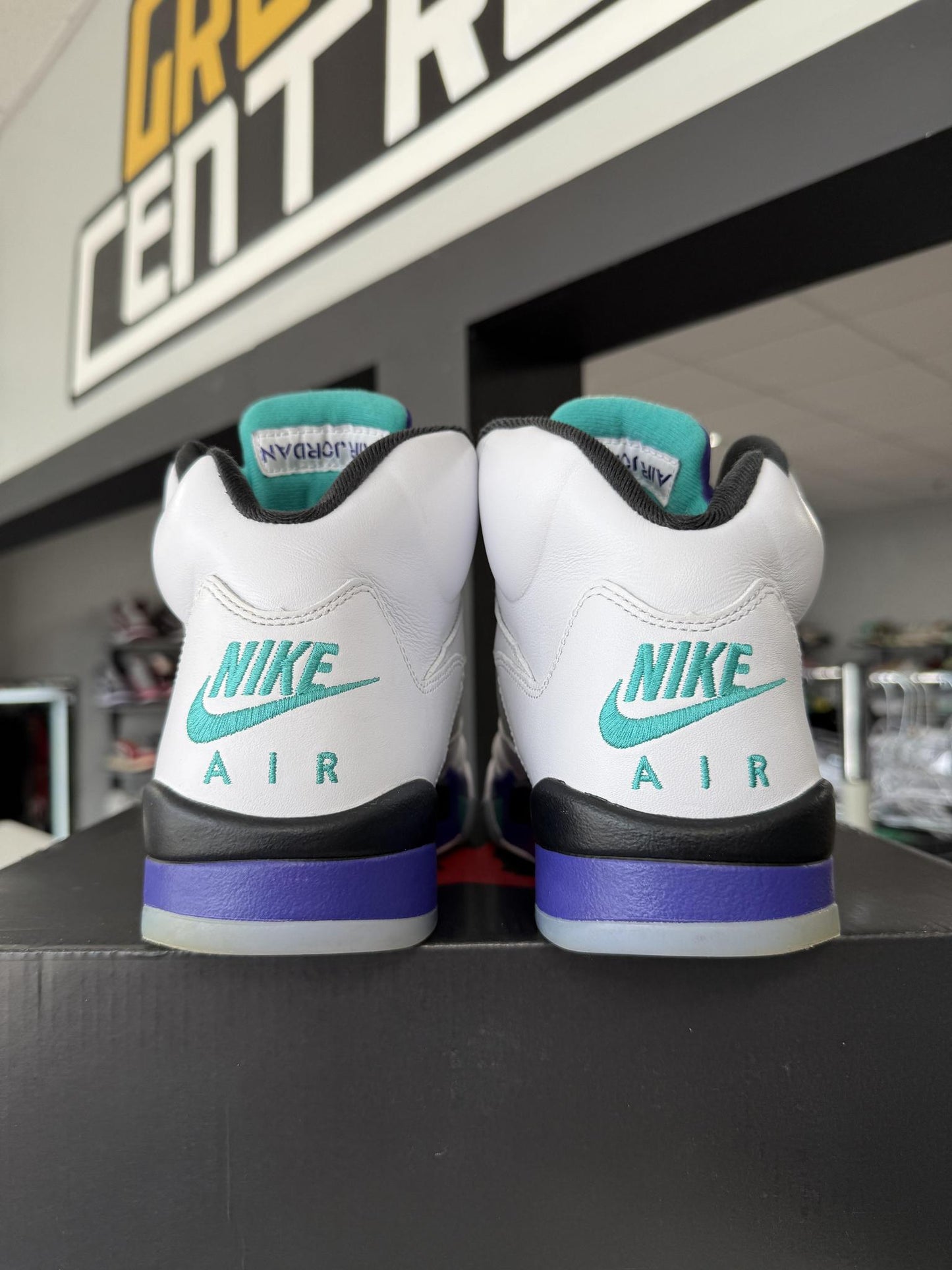 Jordan 5 "Grape" Used Size 8.5
