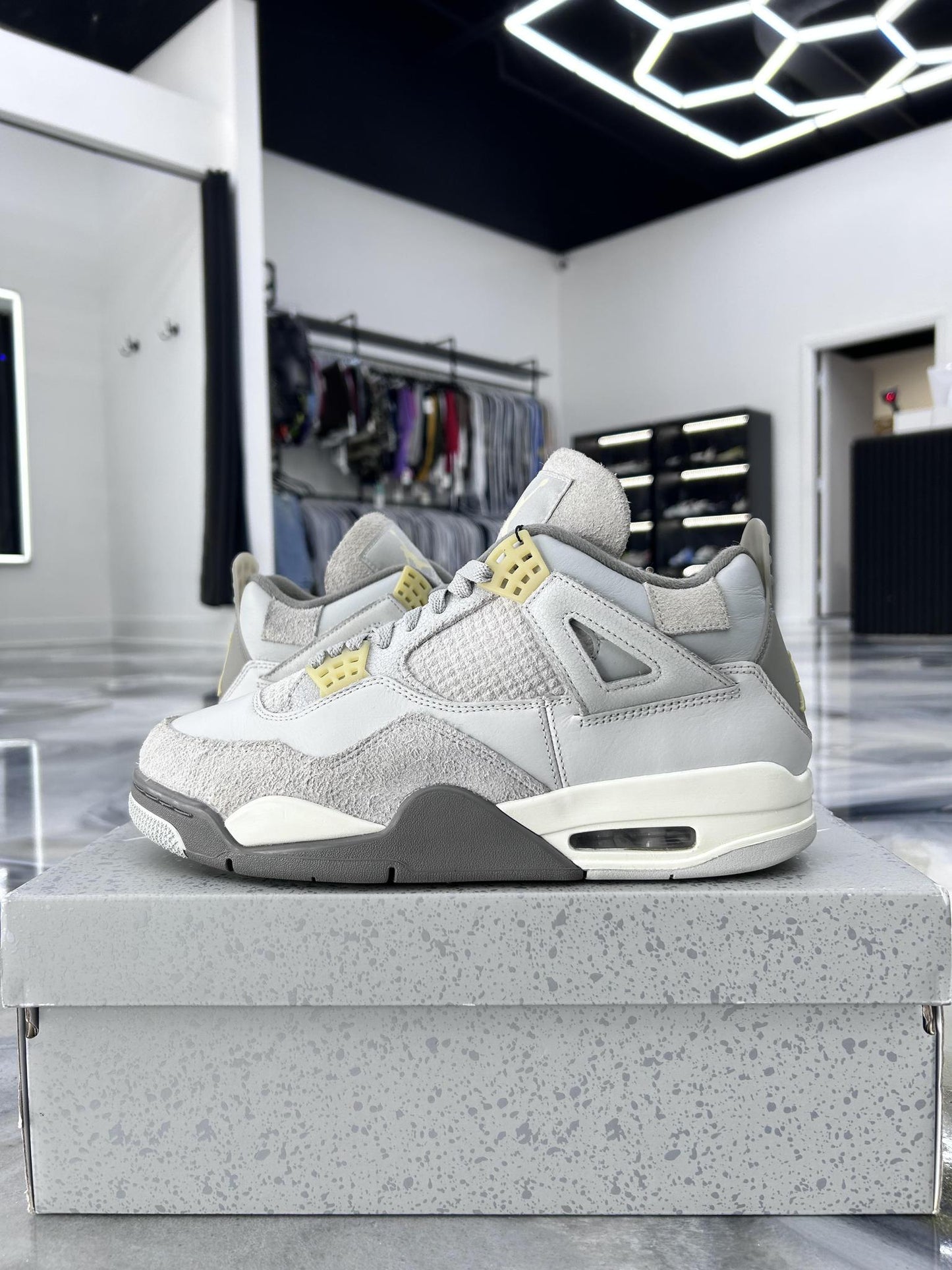 Jordan 4 "Craft" Used Size 10