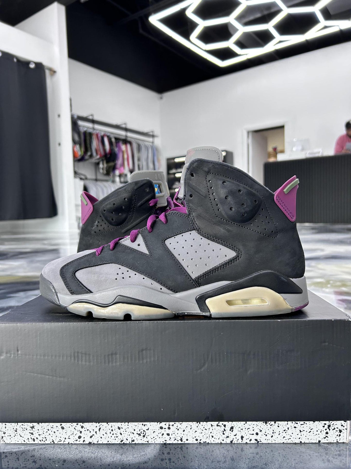 Jordan 6 "Bordeaux" Used Size 11.5