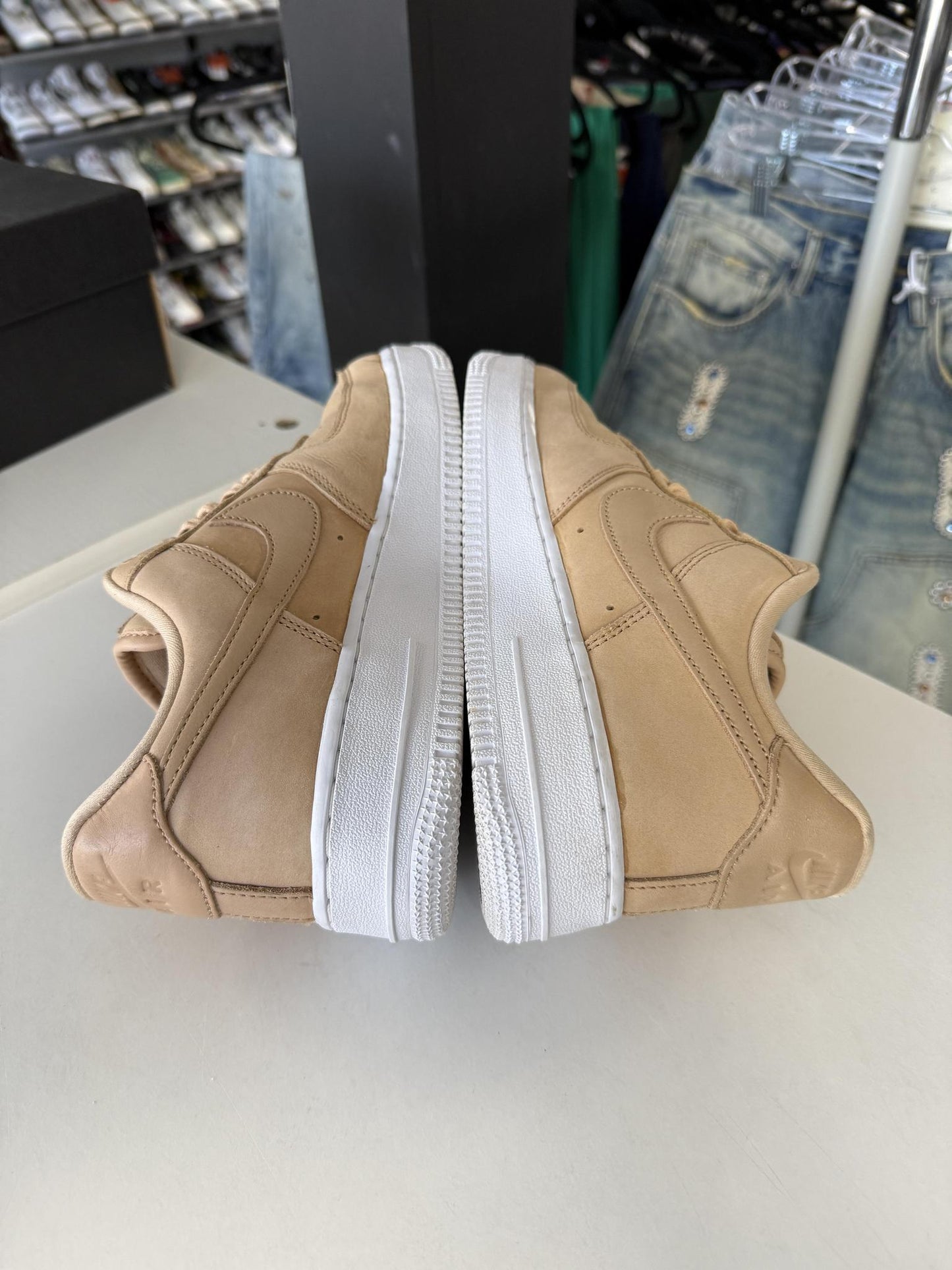 Air Force 1 Low Wheat Used Size 7Y/8.5W