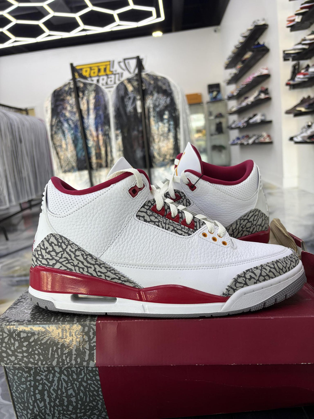 Jordan 3 "Cardinal" Used Size 11.5