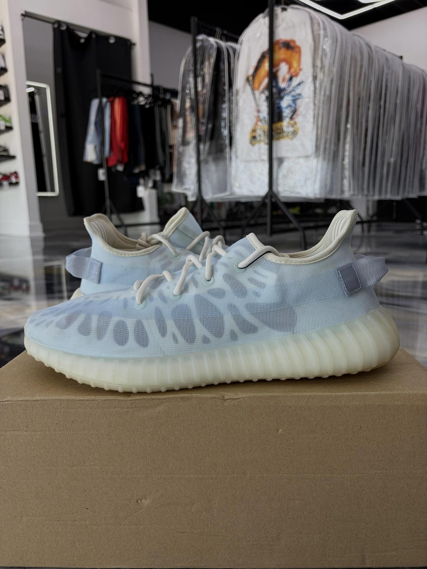 Yeezy 350 V2 "Mono Ice" Used Size 12
