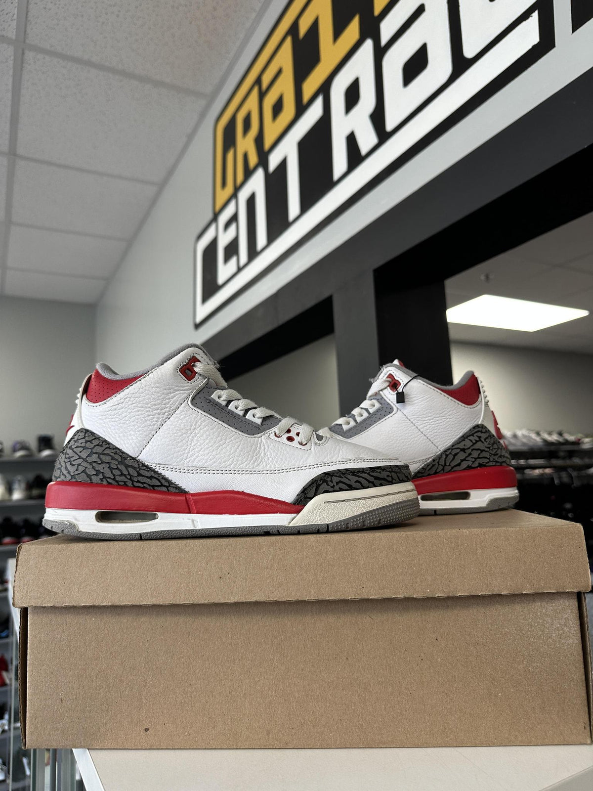 Jordan 3 "Fire Red" 6Y/7.5W Used