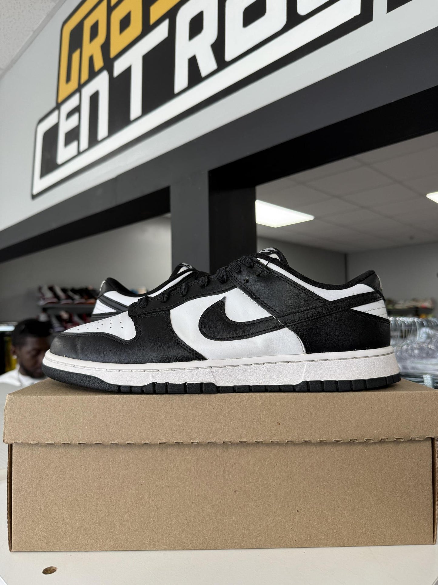 Dunk Low "Panda" Used Size 13