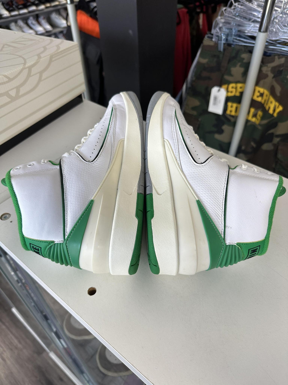 Jordan 2 "Lucky Green" Used Size 9.5