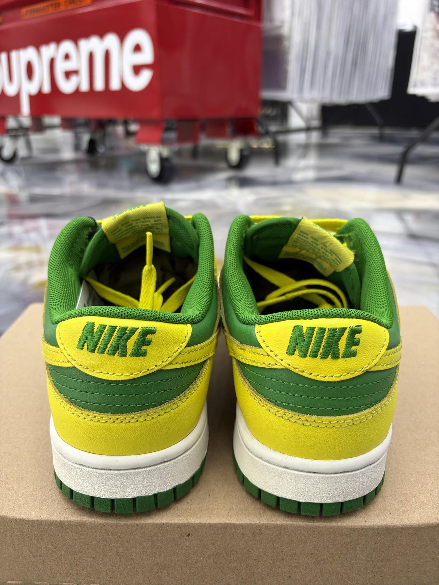 Nike Dunk Low "Reverse Brazil" Used Size 8