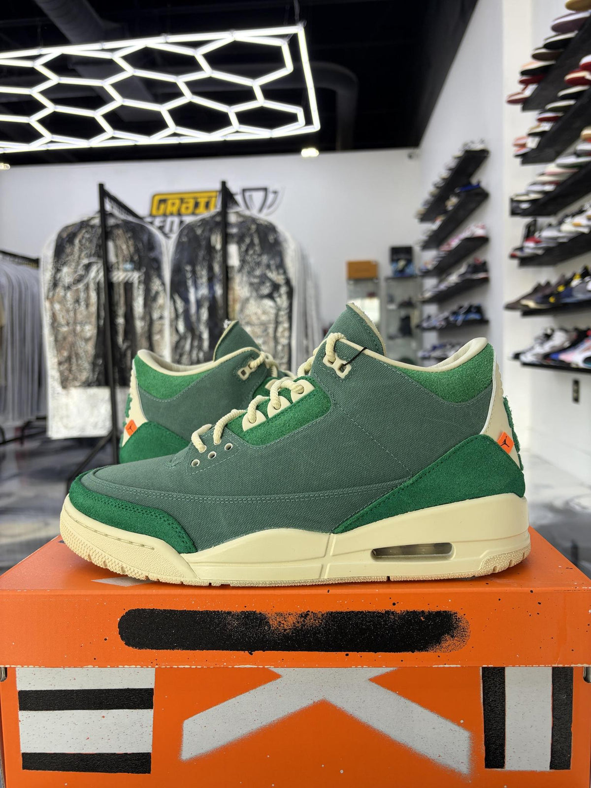 Jordan 3 x Nina Chanel "Abney Bicoastal" Used Size 11.5/10M