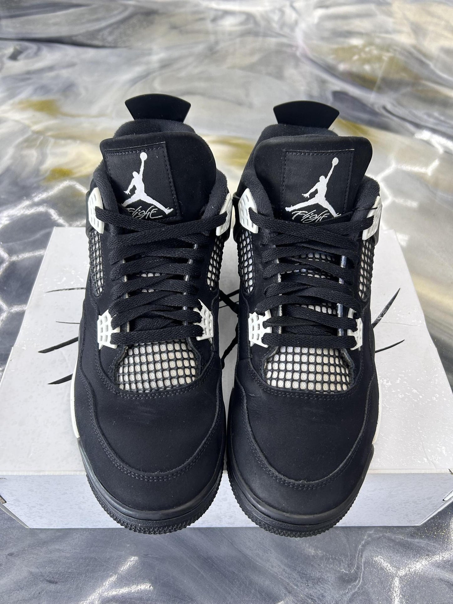 Jordan 4 "White Thunder" Used Size 11