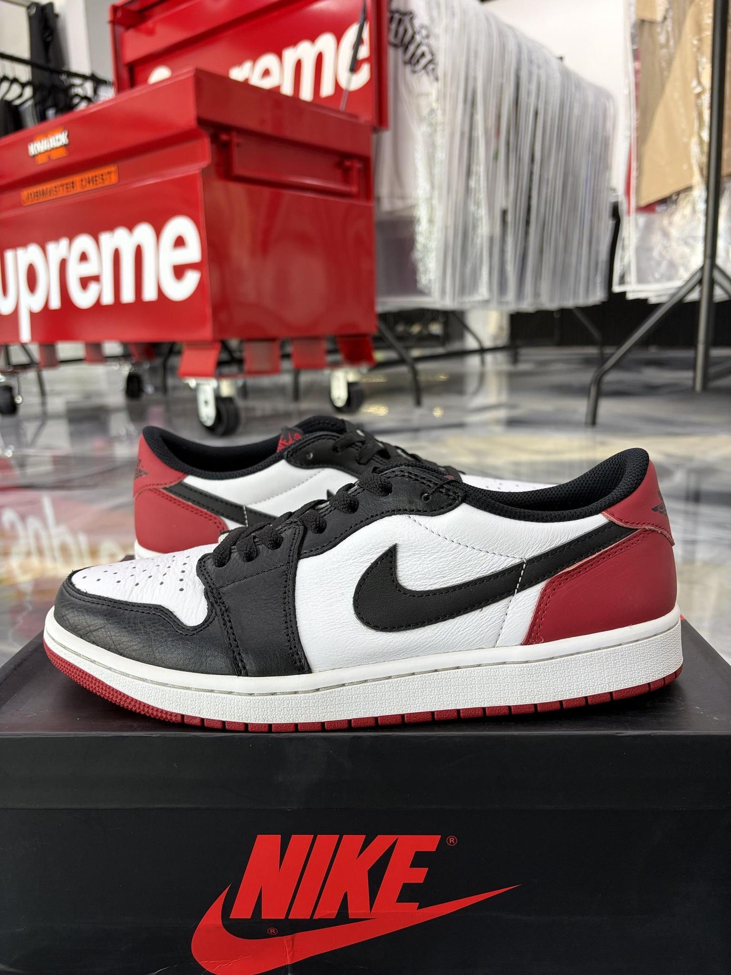 Jordan 1 Low "Black Toe" Used