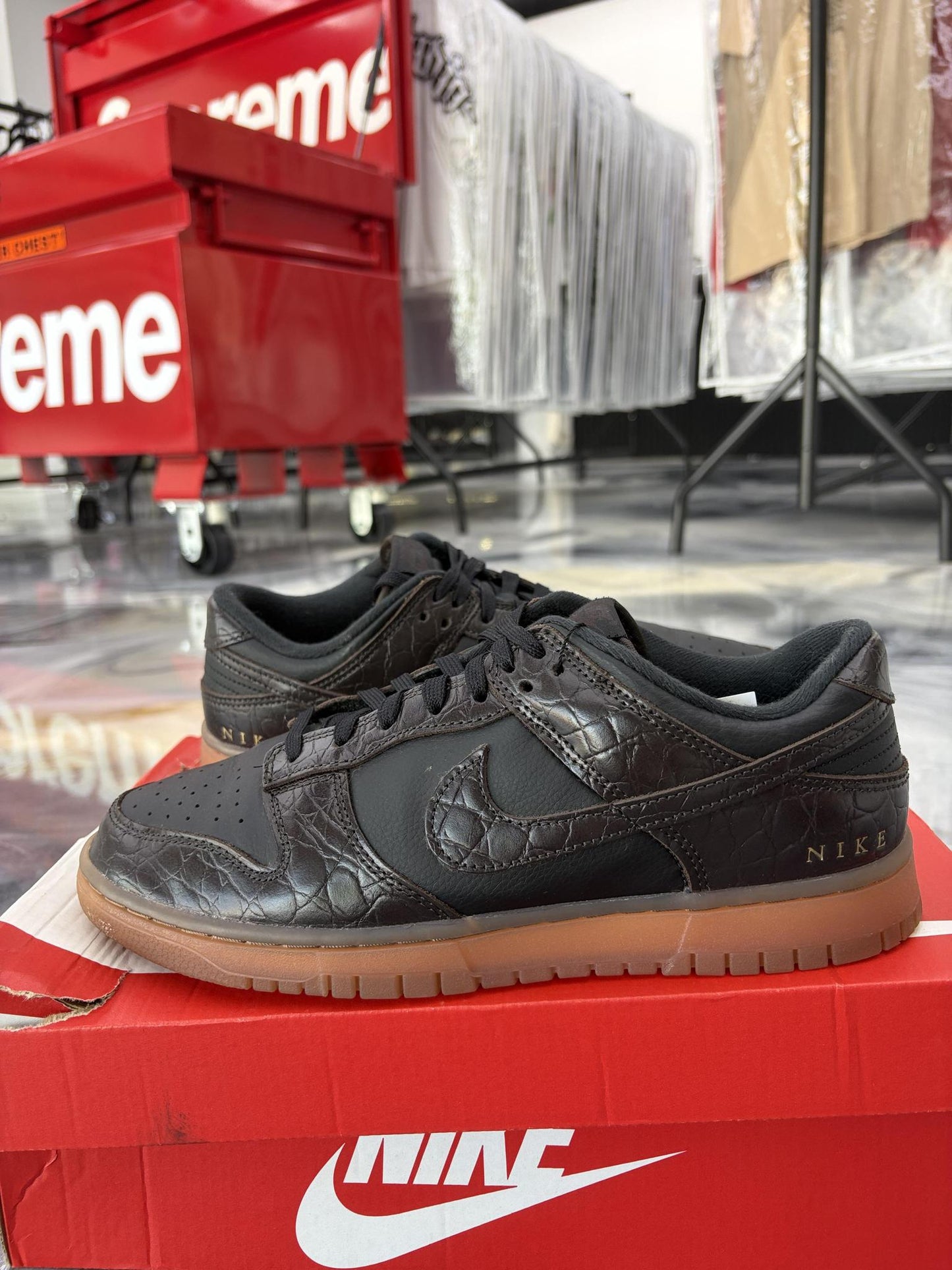 Nike Dunk Low "Velvet Brown" Black Used Size 9.5