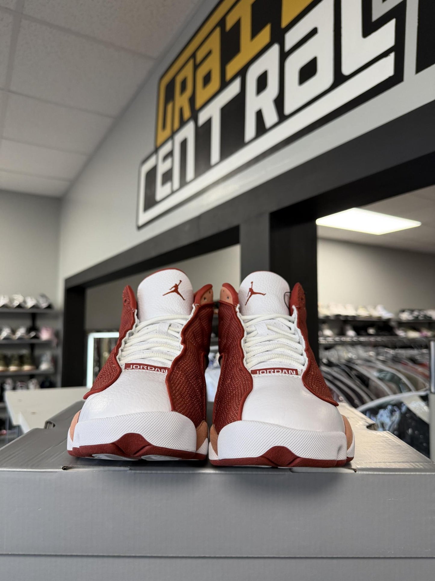 Jordan 13 "Dune Red" Used Size 10.5