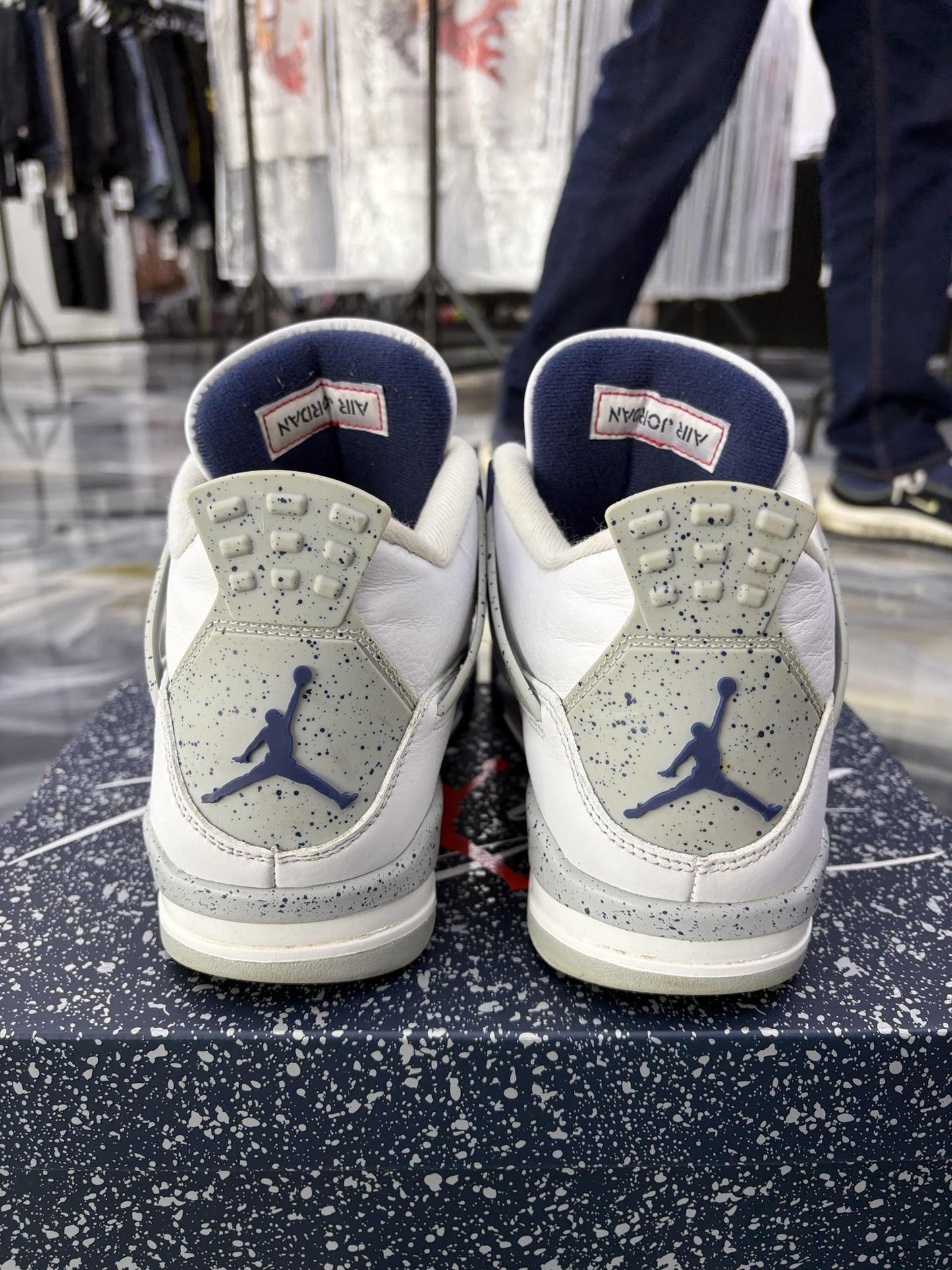 Jordan 4 "Midnight Navy" Used Size 9