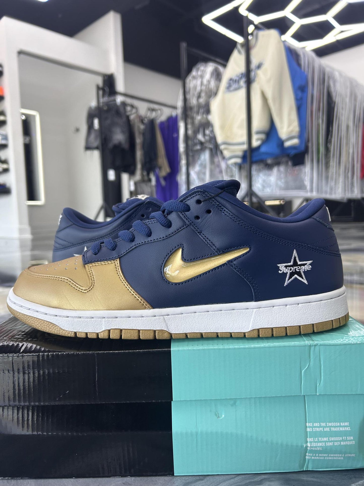 Nike SB Dunk Low "Supreme Navy Gold" Used Size 12