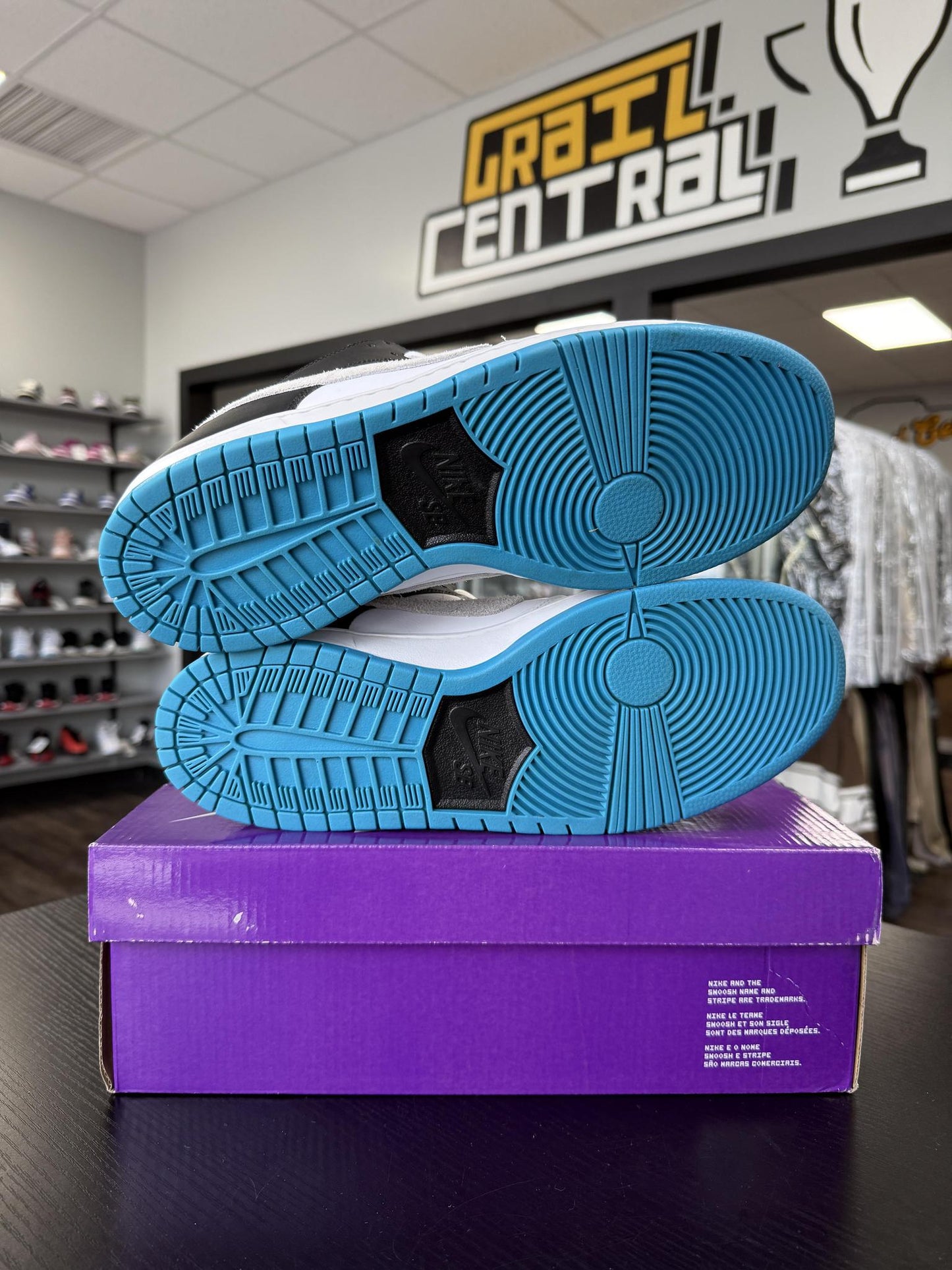 Nike SB Dunk Low "Laser Blue" Used Size 12