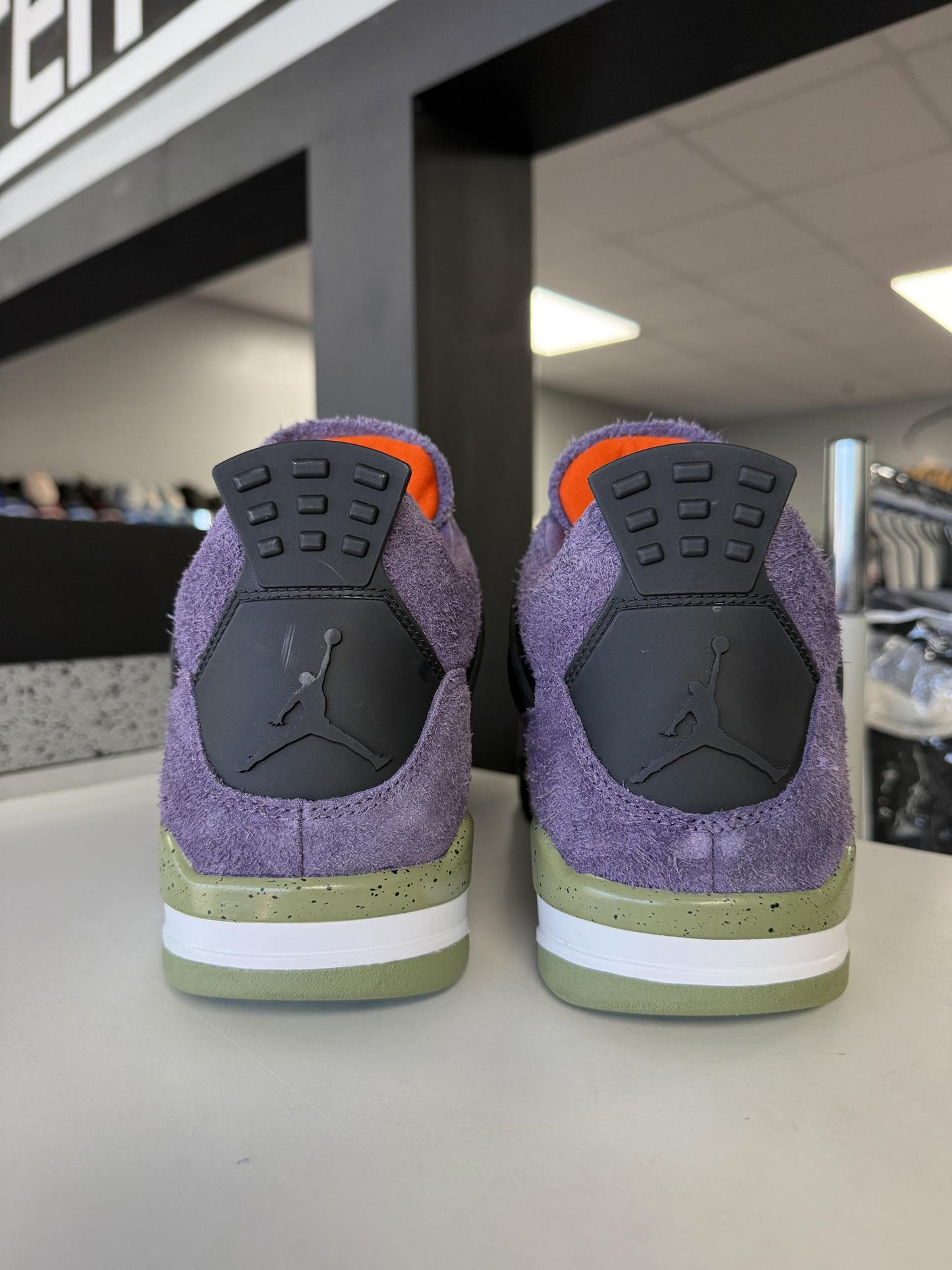 Jordan 4 "Canyon Purple" Used Size 12.5