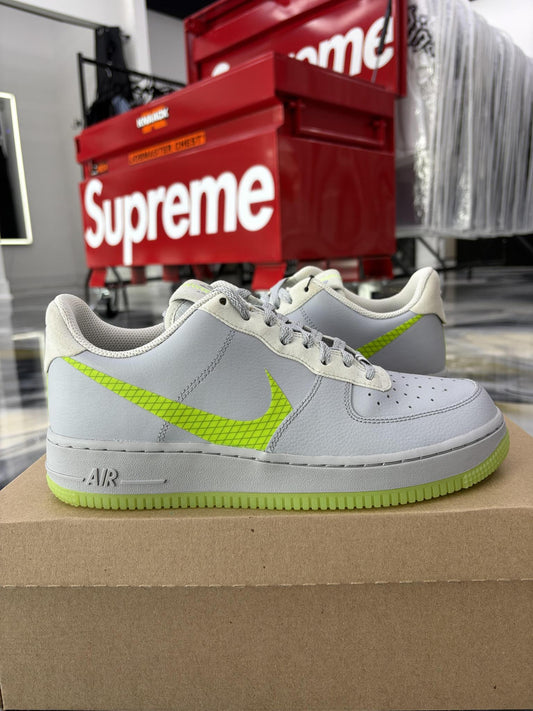 Nike Air Force 1 Low "Ghost Green" Used Size 8