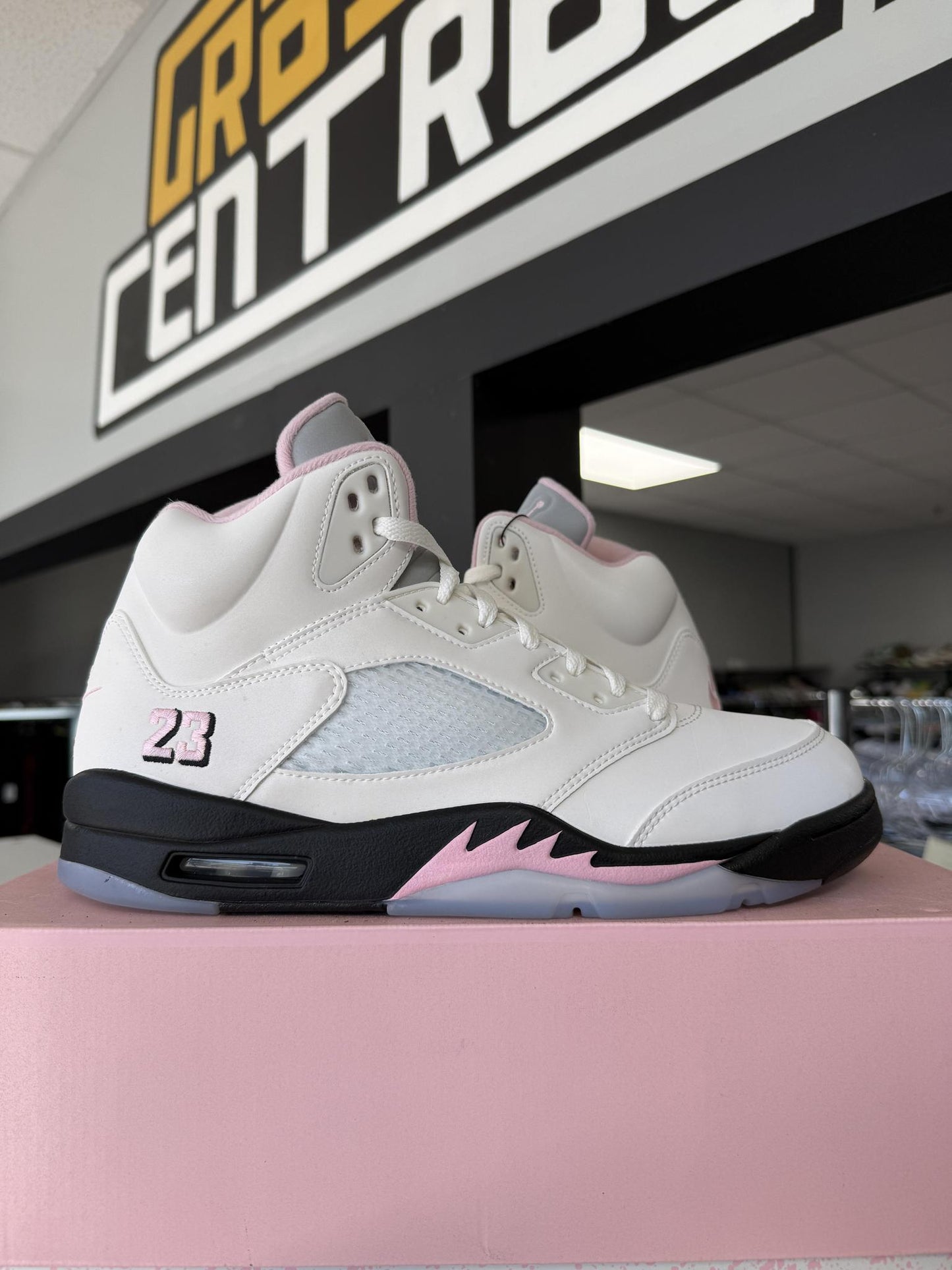 Jordan 5 "Soft Pink" Used Size 11.5