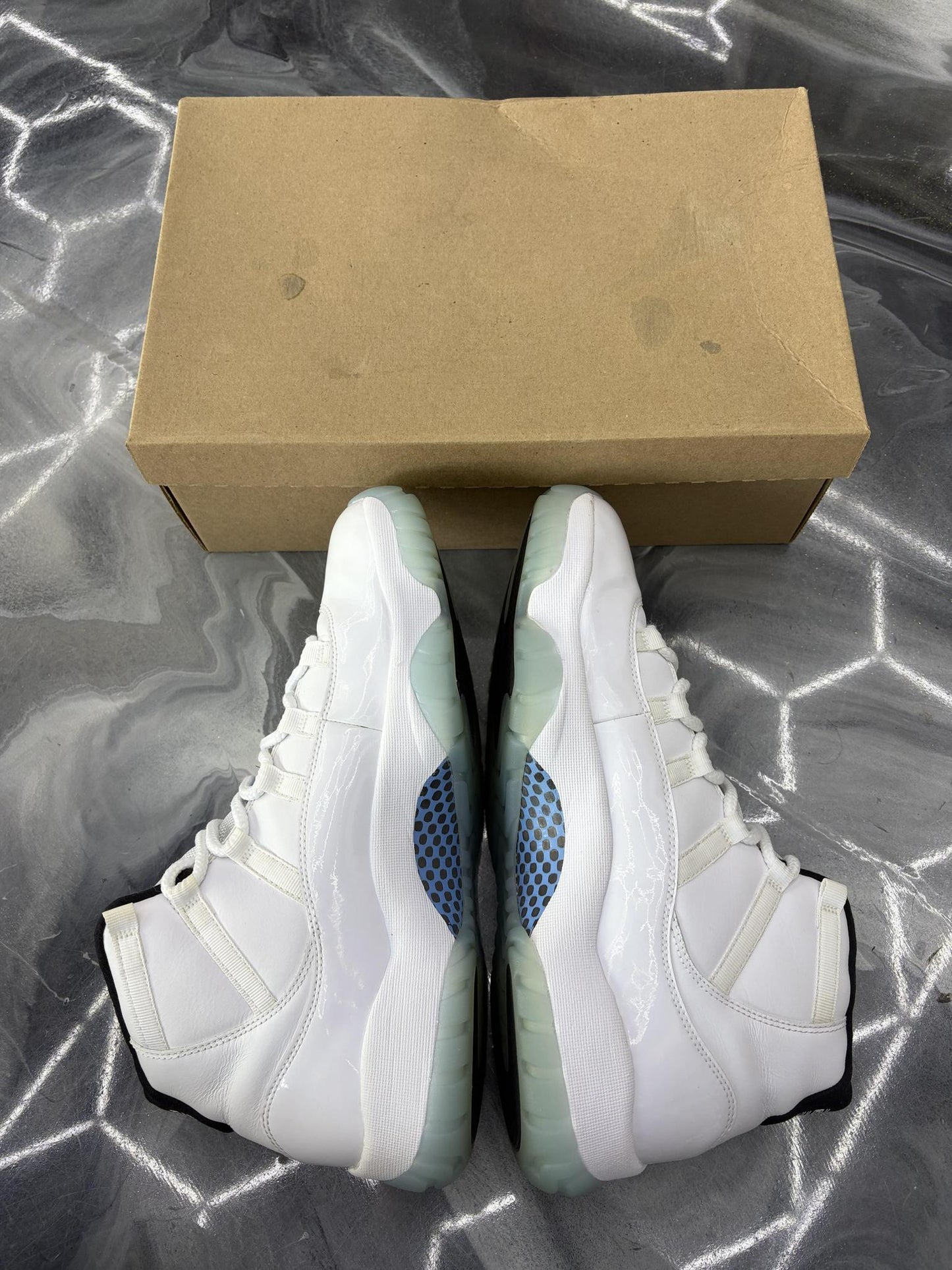 Jordan 11 "Legend Blue" Used Size 12