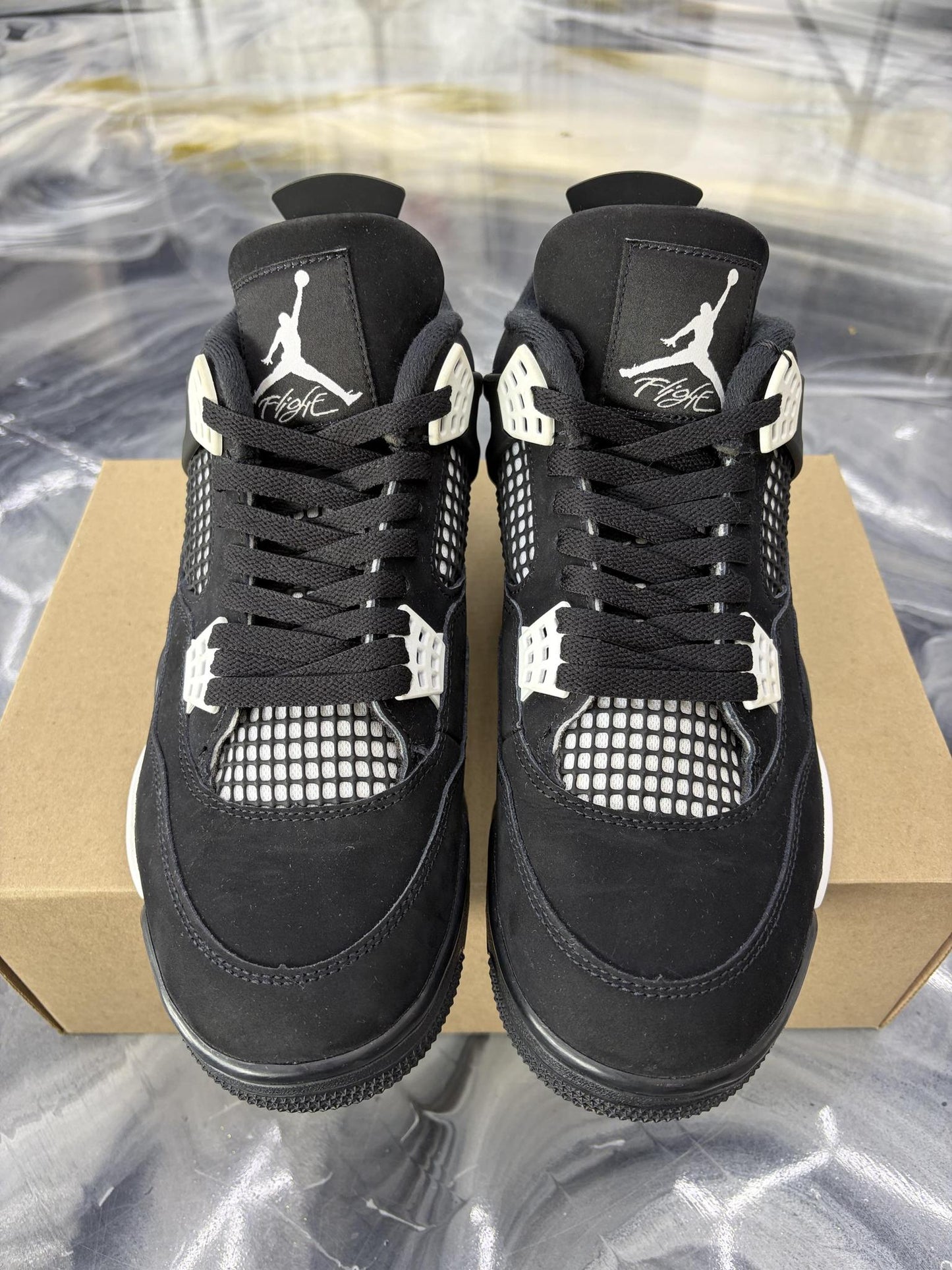 Jordan 4 "White Thunder" Used Size 10