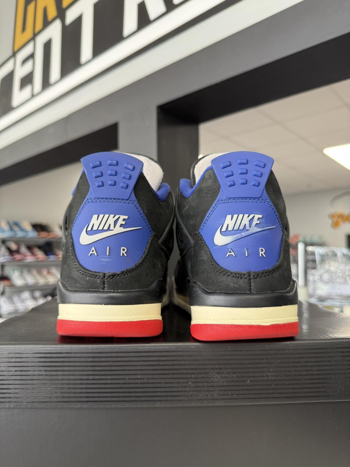 Jordan 4 "Rare Air" Used Size 5.5Y/7W