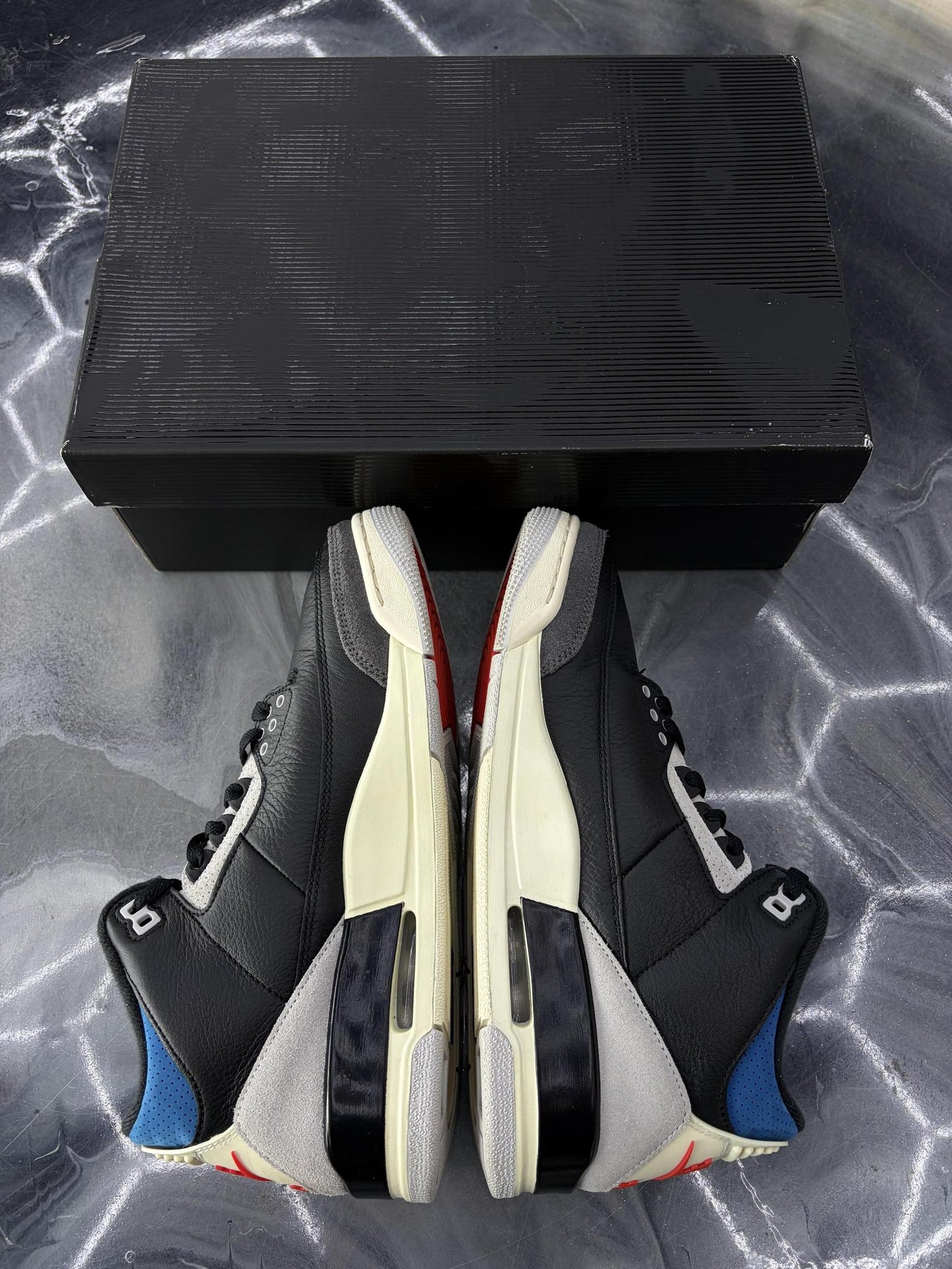 Jordan 3 "Rare Air" Used Size 8