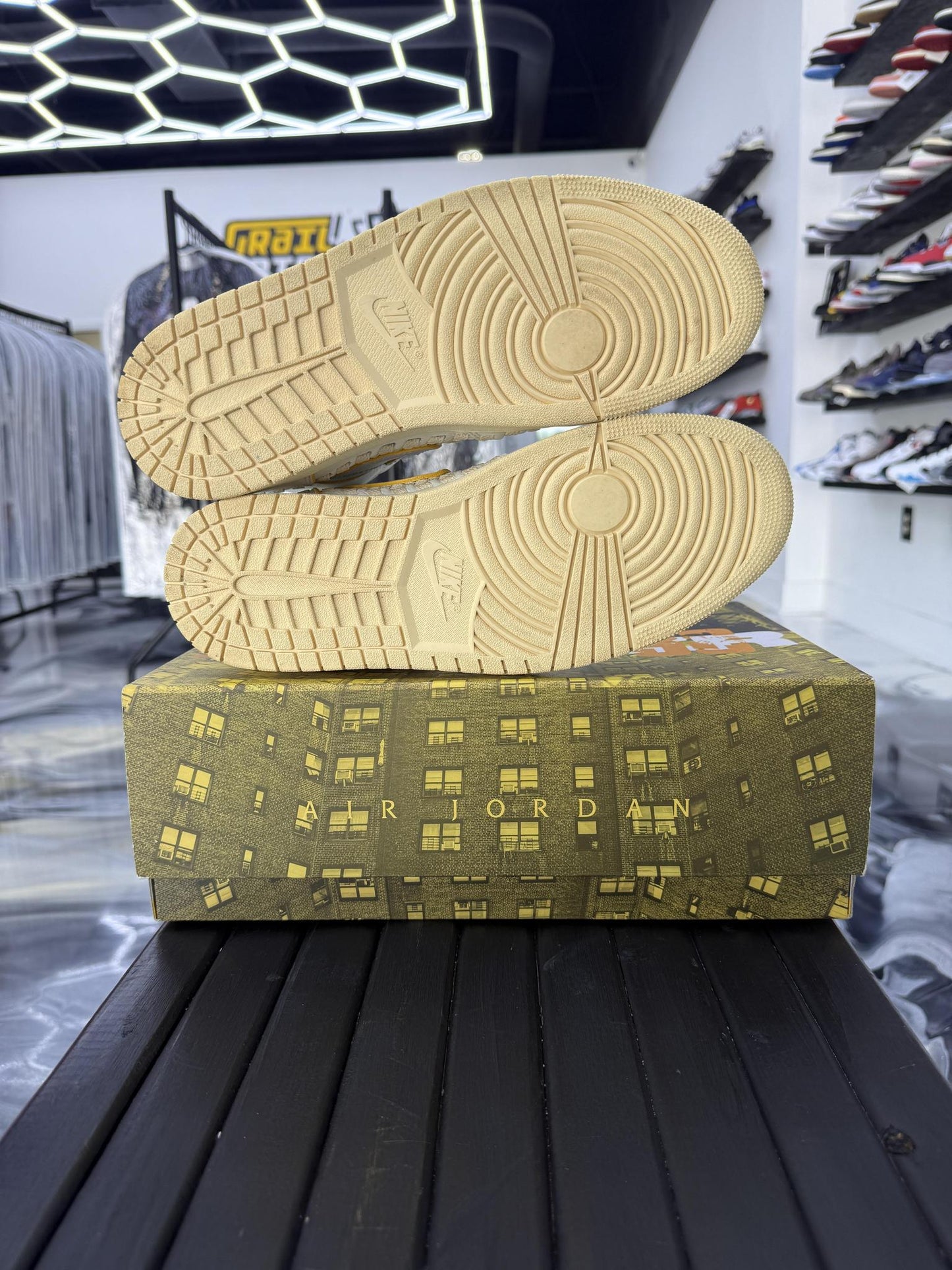 Jordan 1 x Union LA "Bephie's Beauty Supply" Used Size 10.5