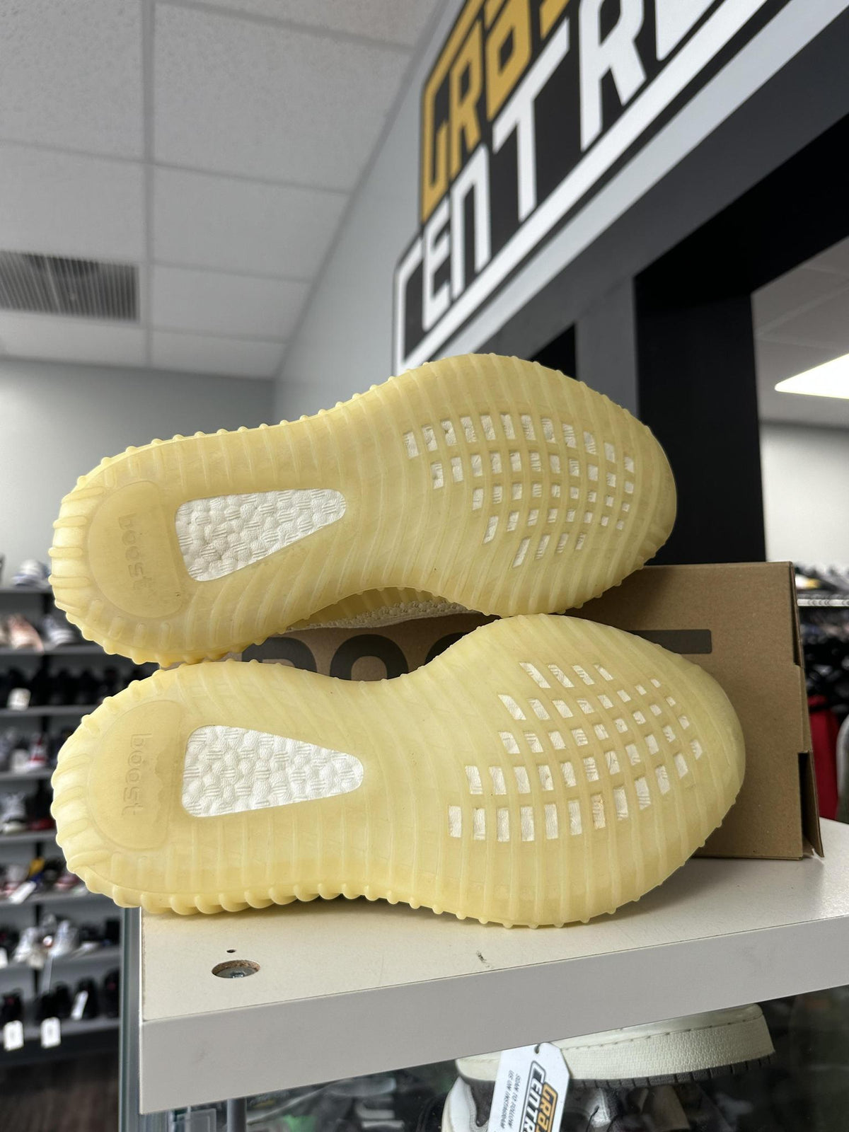 Adidas Yeezy 350 V2 "Natural" Used Size 6.5Y/8W