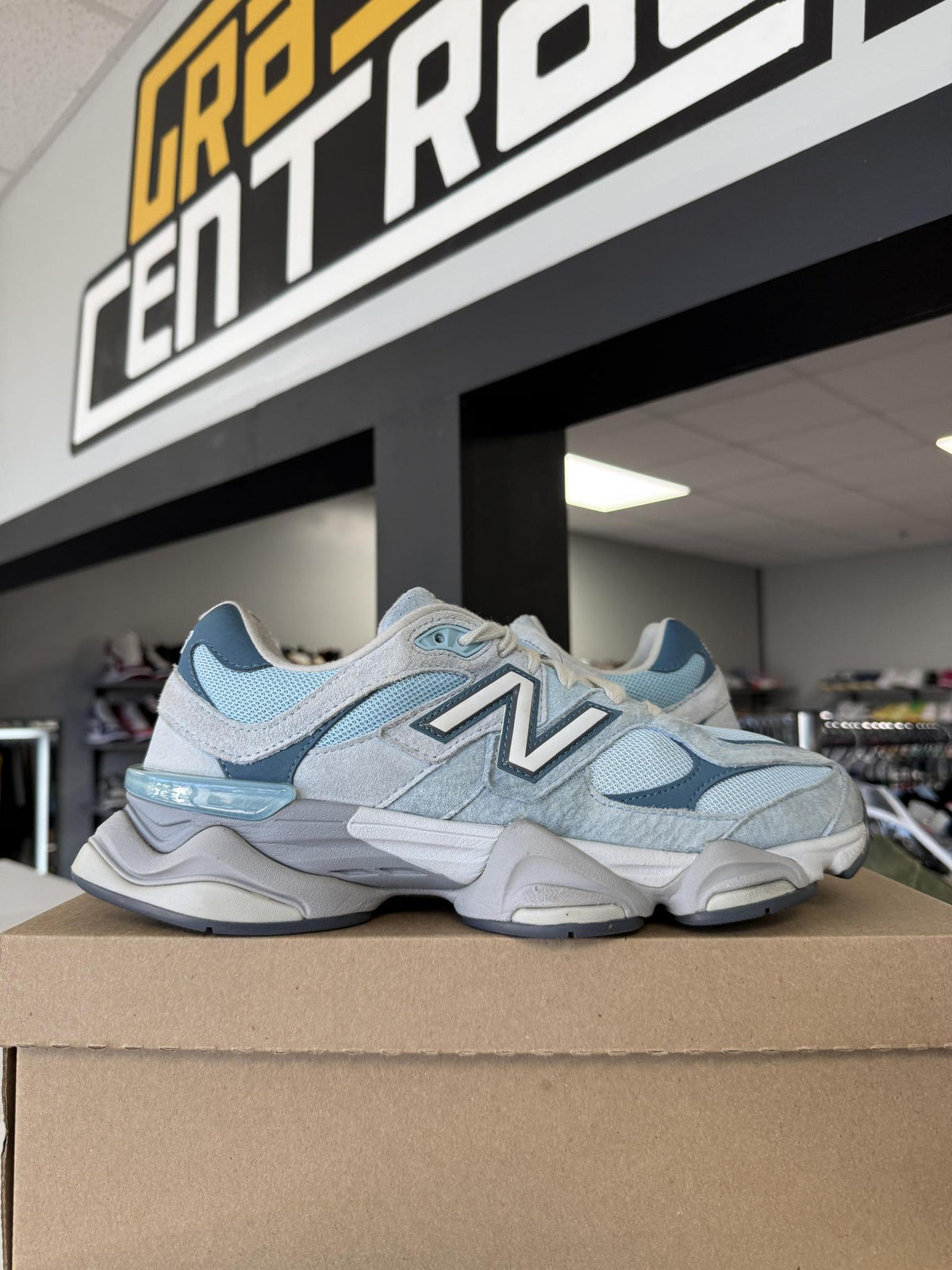 New Balance 9060 "Grey Blue" Used Size 9.5