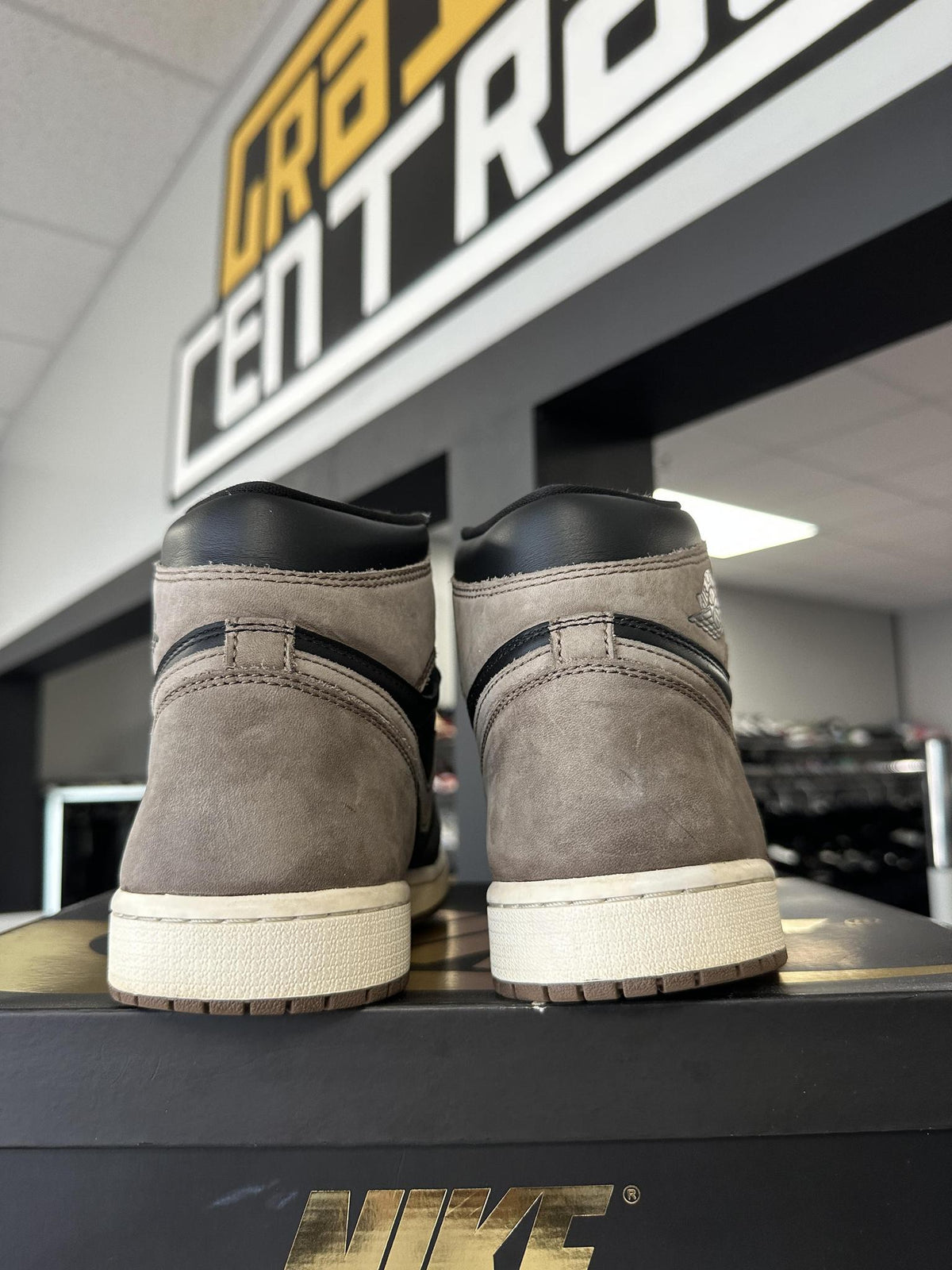 Jordan 1 "Palomino" 9.5 Used
