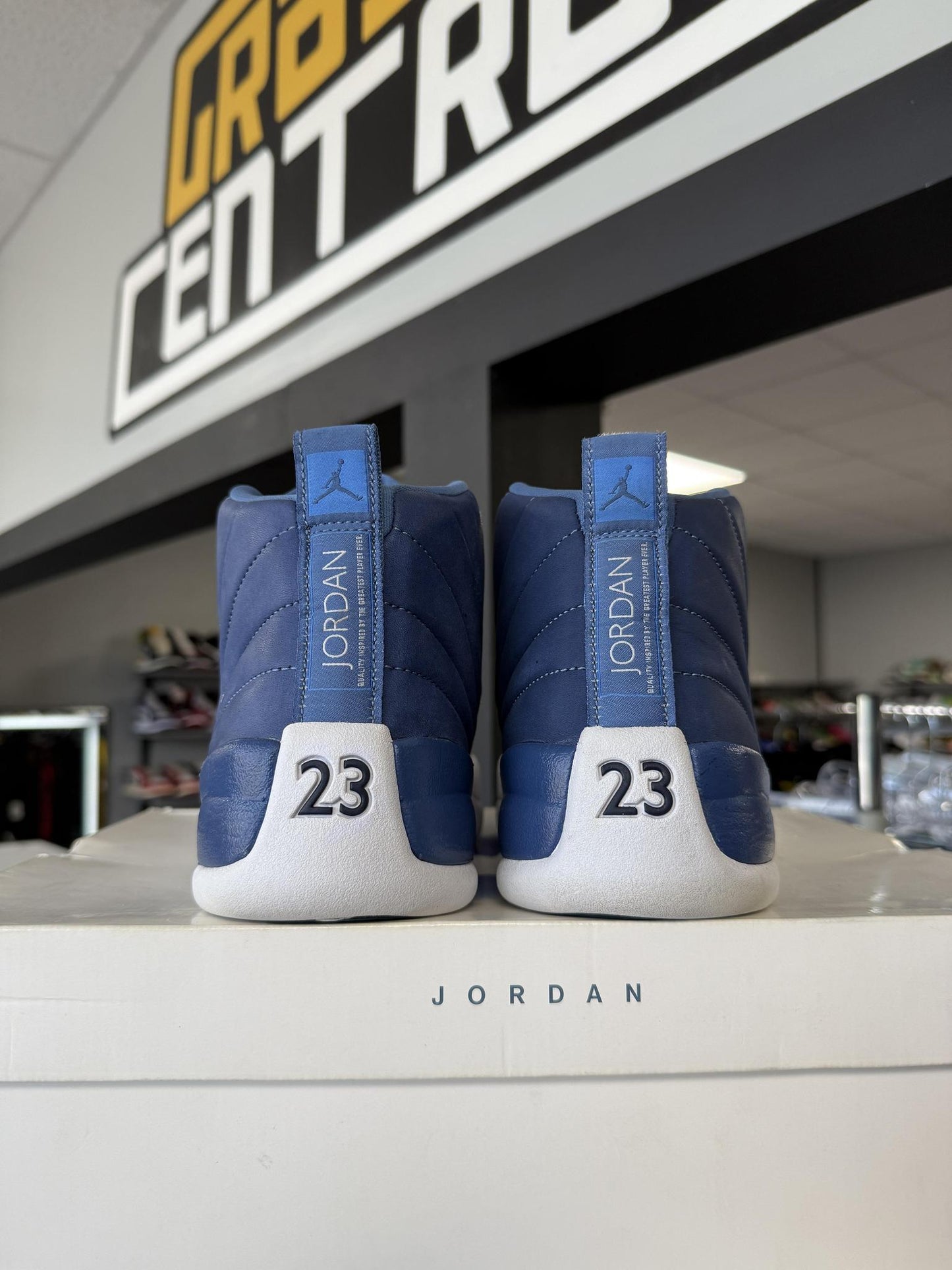 Jordan 12 "Indigo" Used Size 10.5