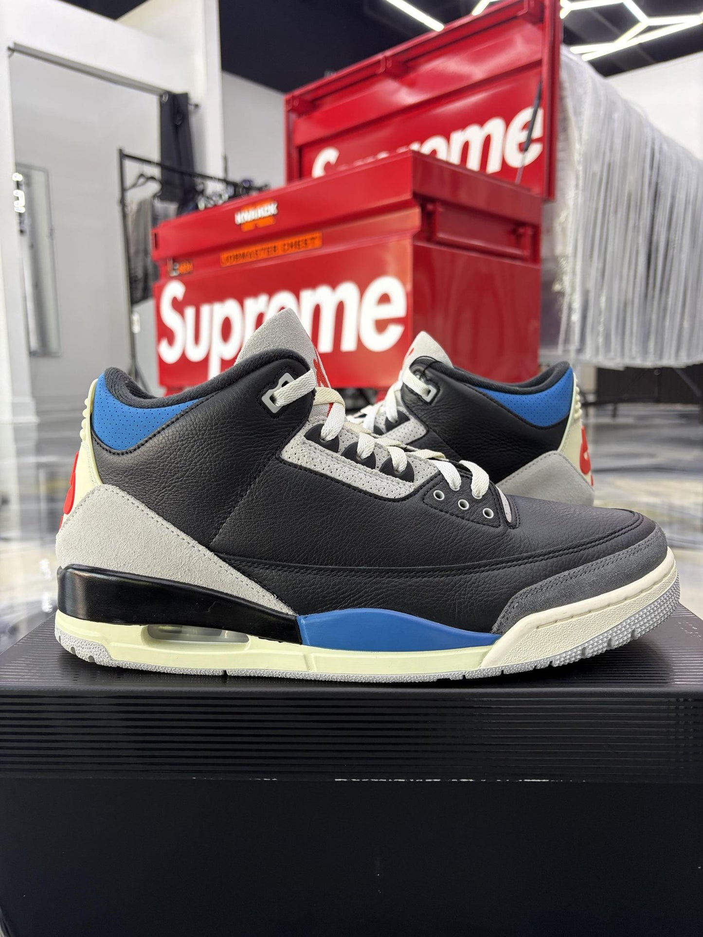 Jordan 3 "Rare Air" Used Size 13