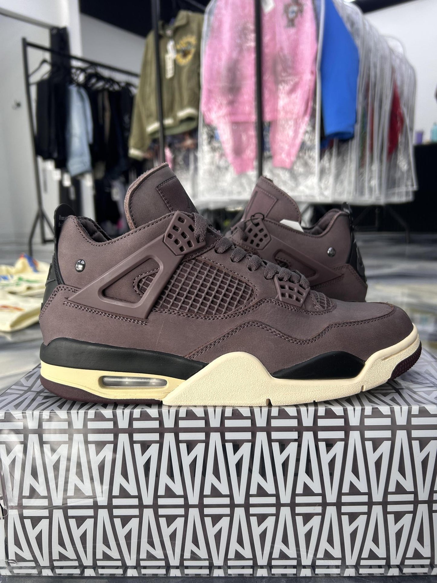 Jordan 4 Retro SP A Ma Maniére "Violet Ore" Used Size 9