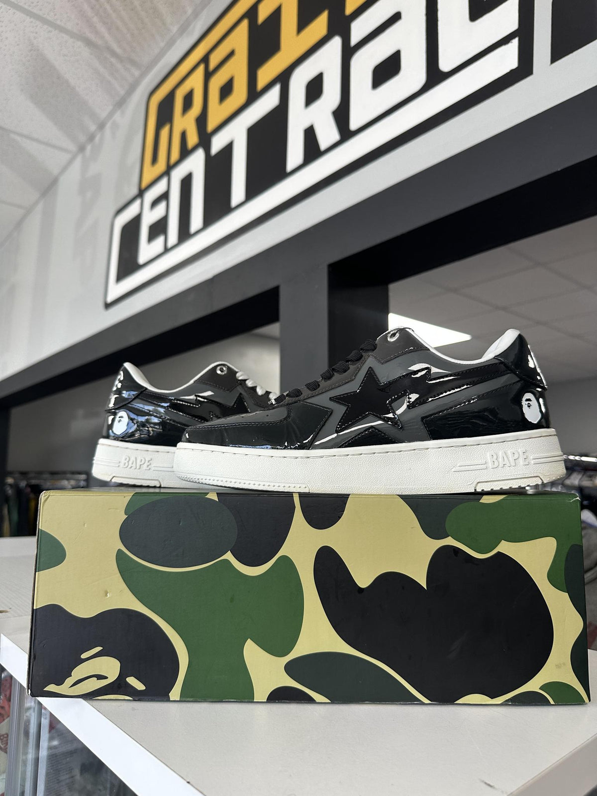 Bapesta Icon M2 Black Used