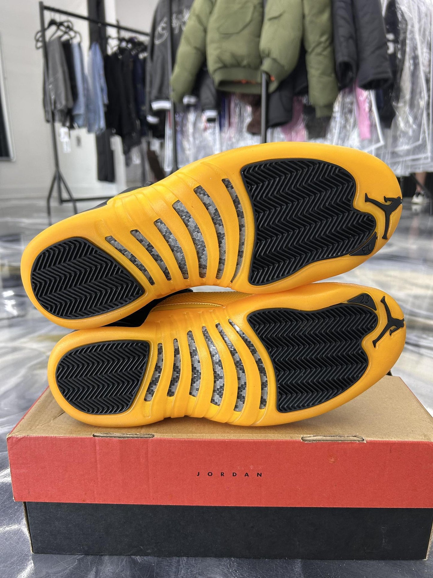 Jordan 12 "University Gold" Used Size 10
